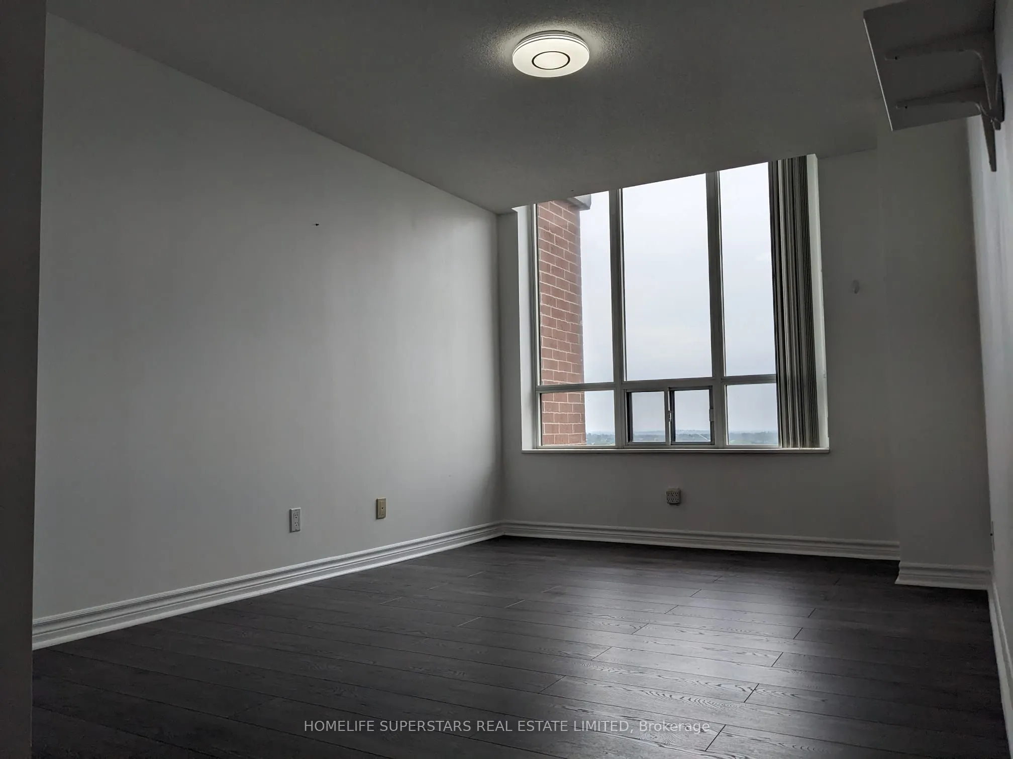 330 Red Maple Road, #LPH10