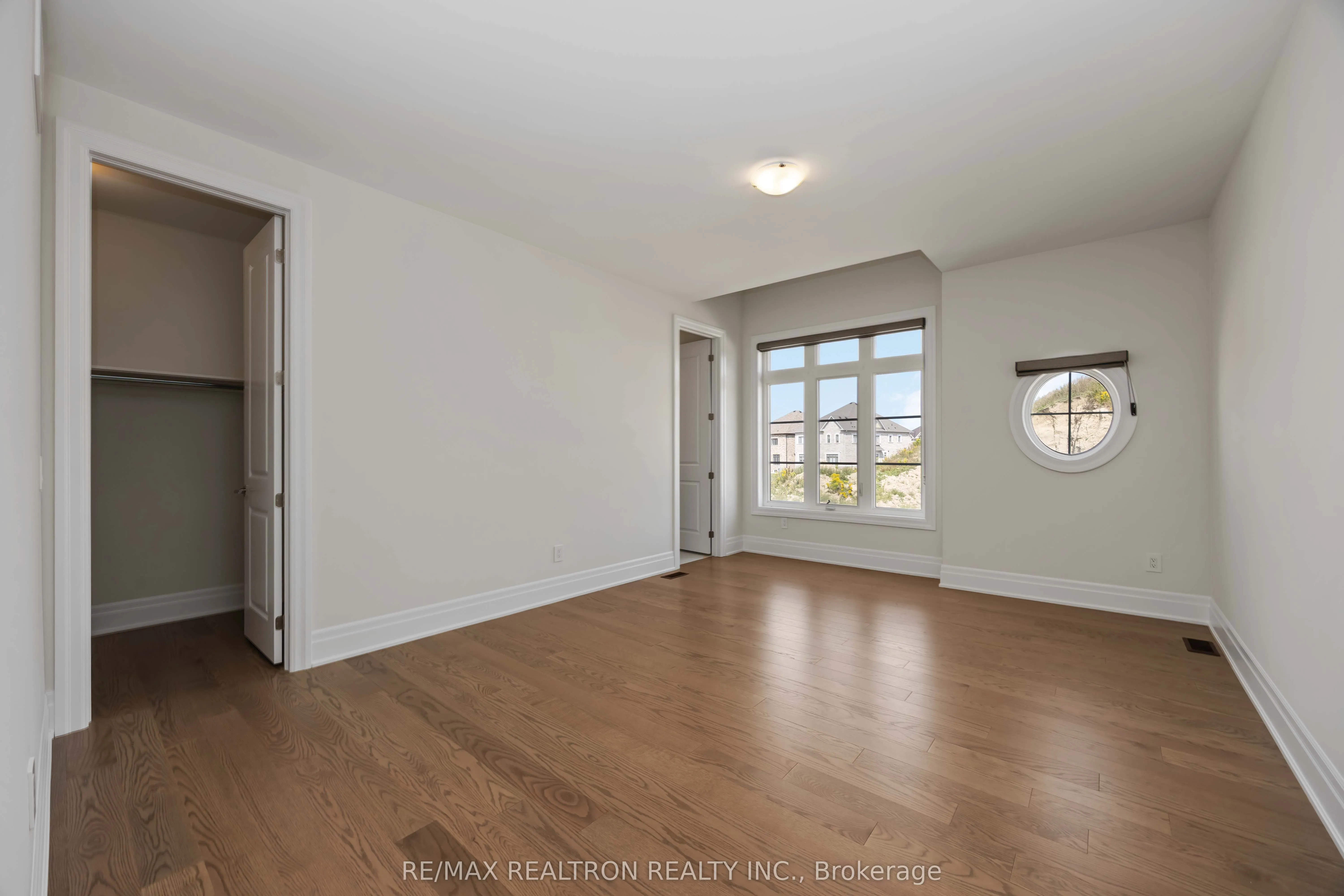 92 Sunny Acre Crescent