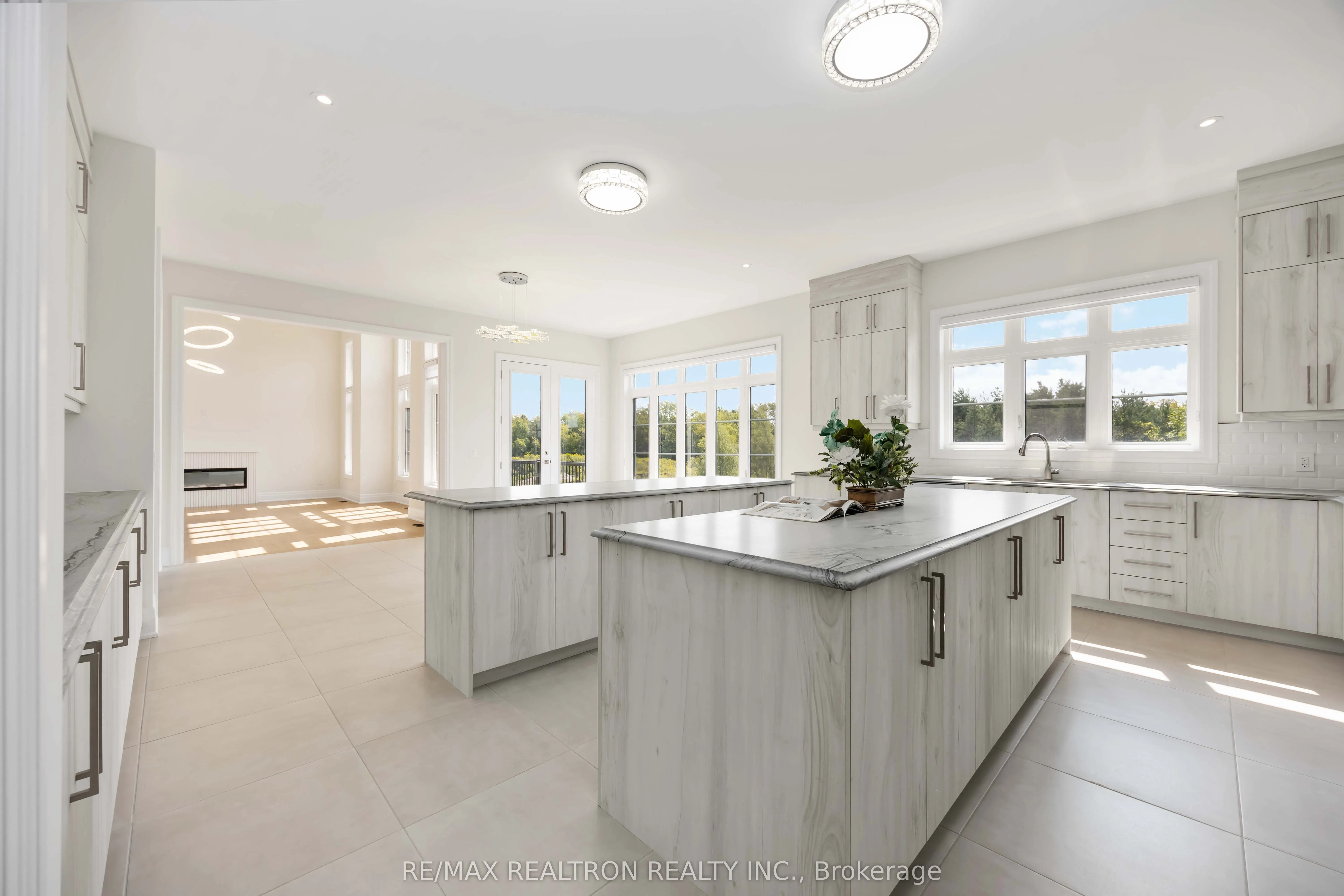 92 Sunny Acre Crescent