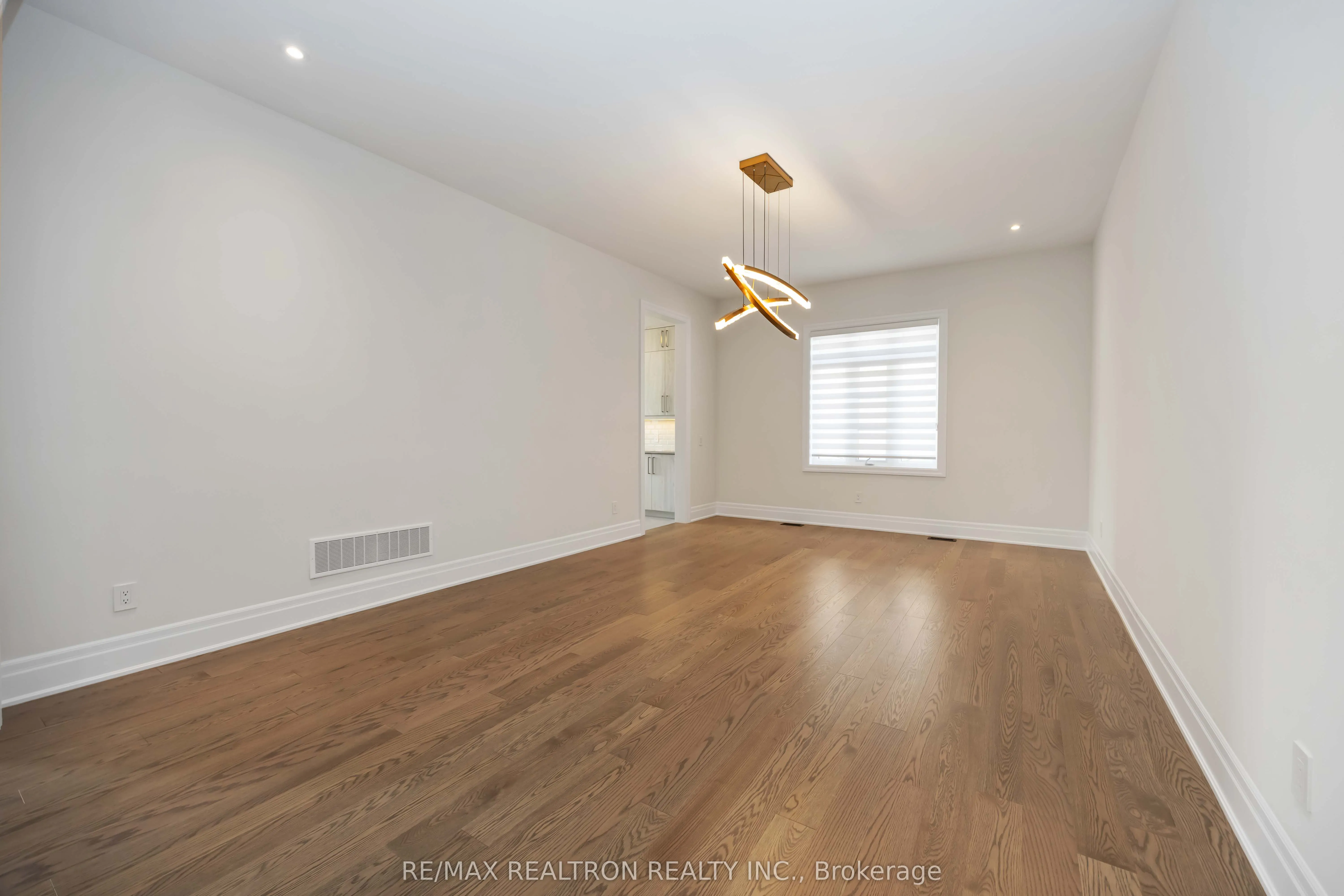 92 Sunny Acre Crescent