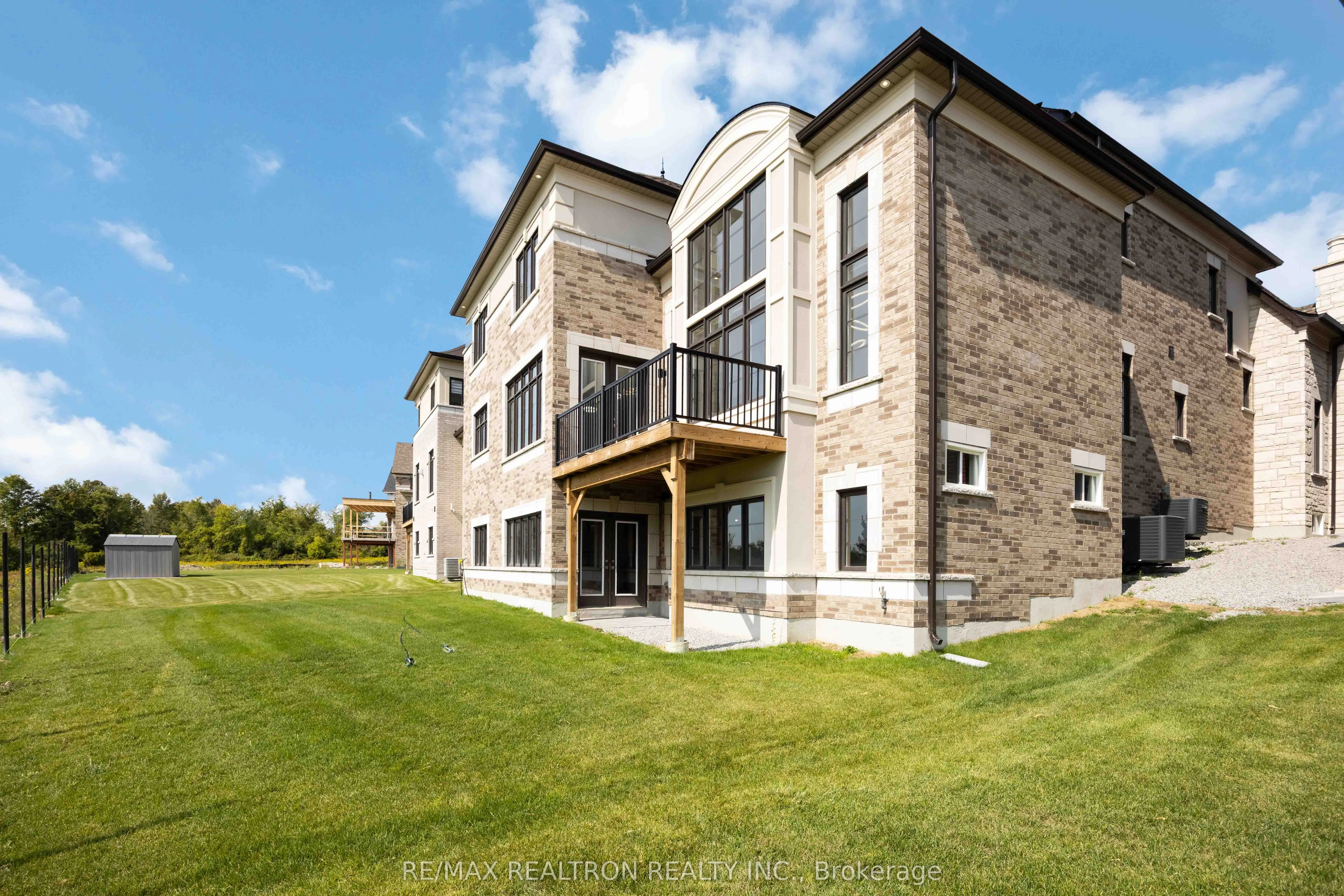 92 Sunny Acre Crescent
