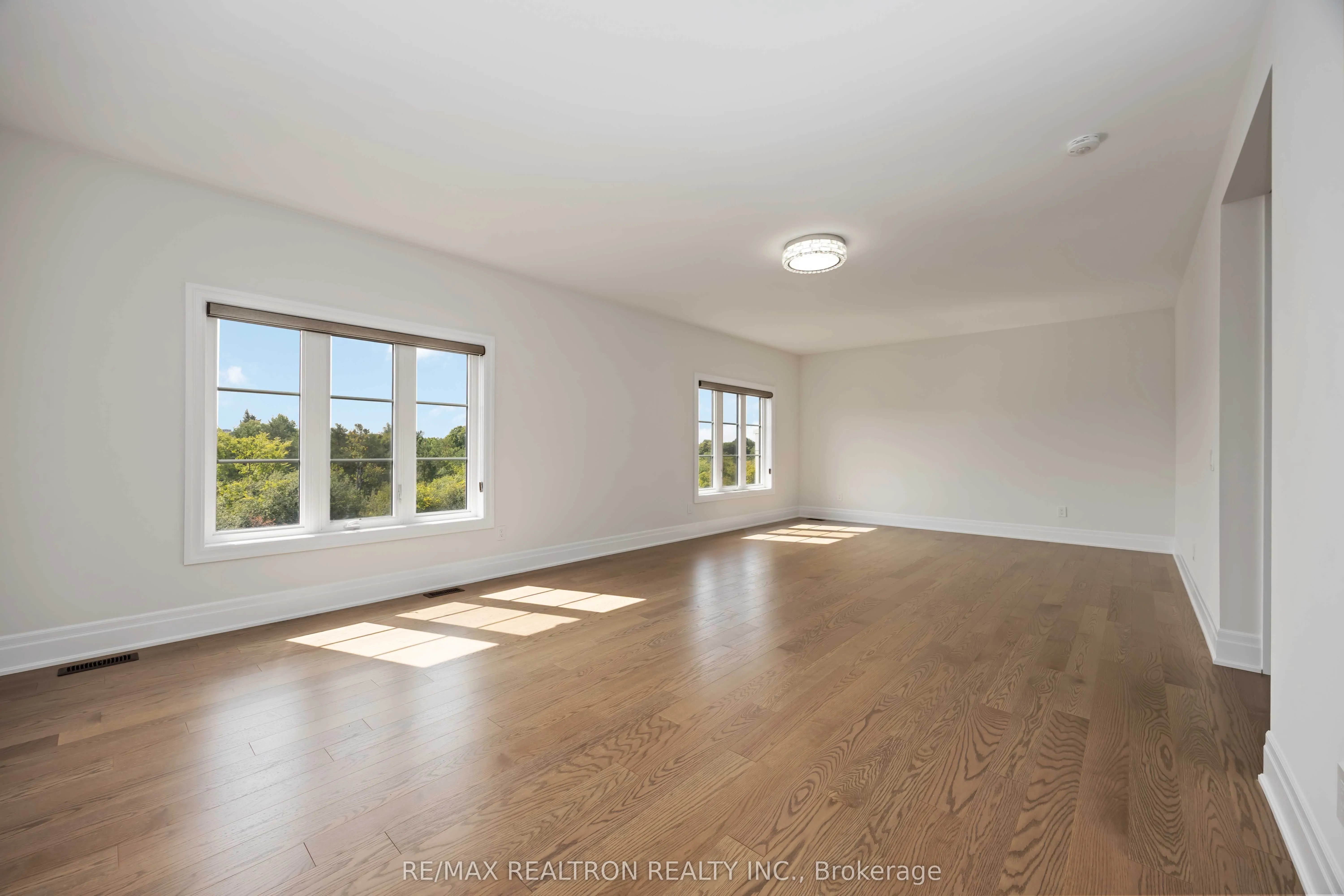 92 Sunny Acre Crescent