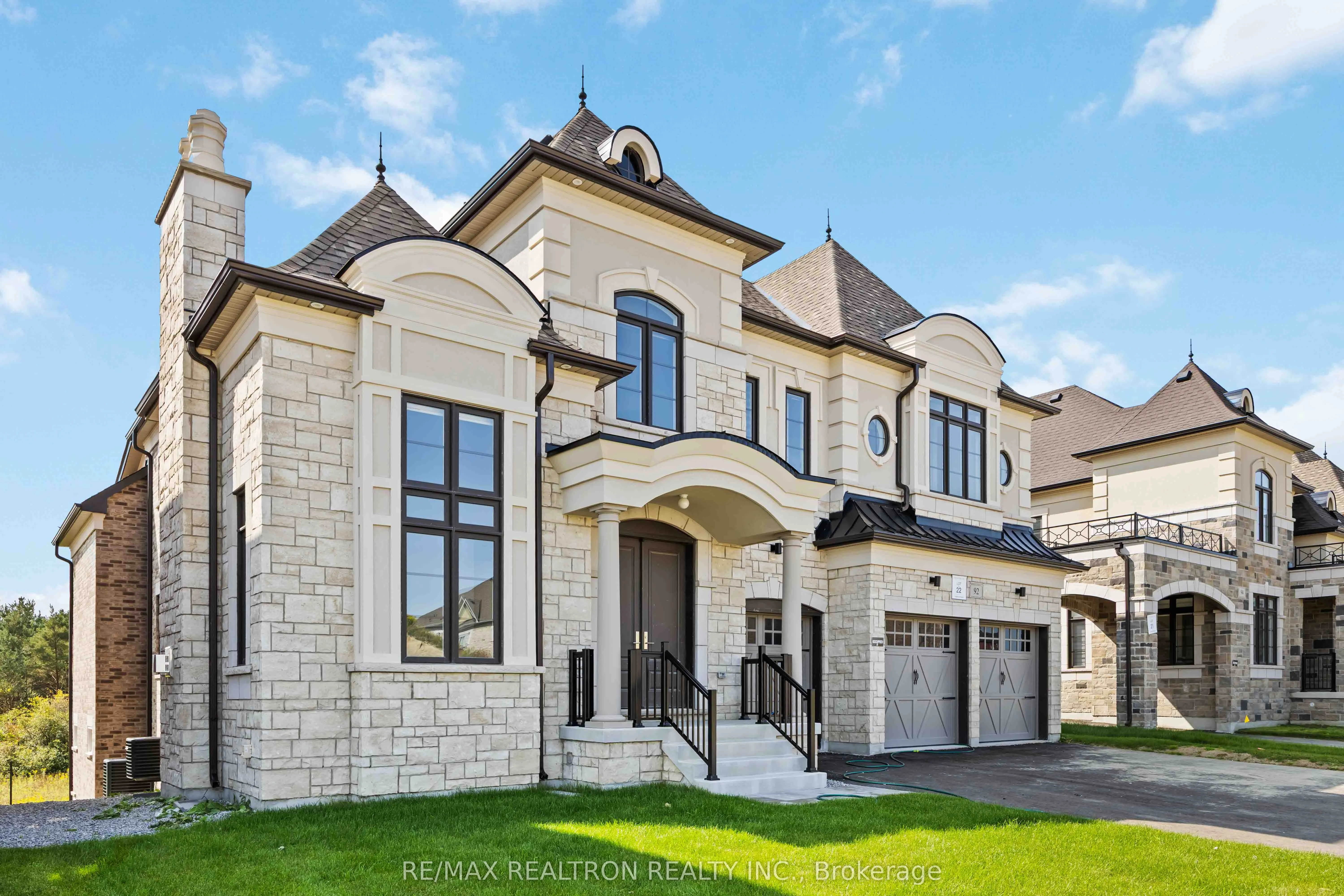 92 Sunny Acre Crescent
