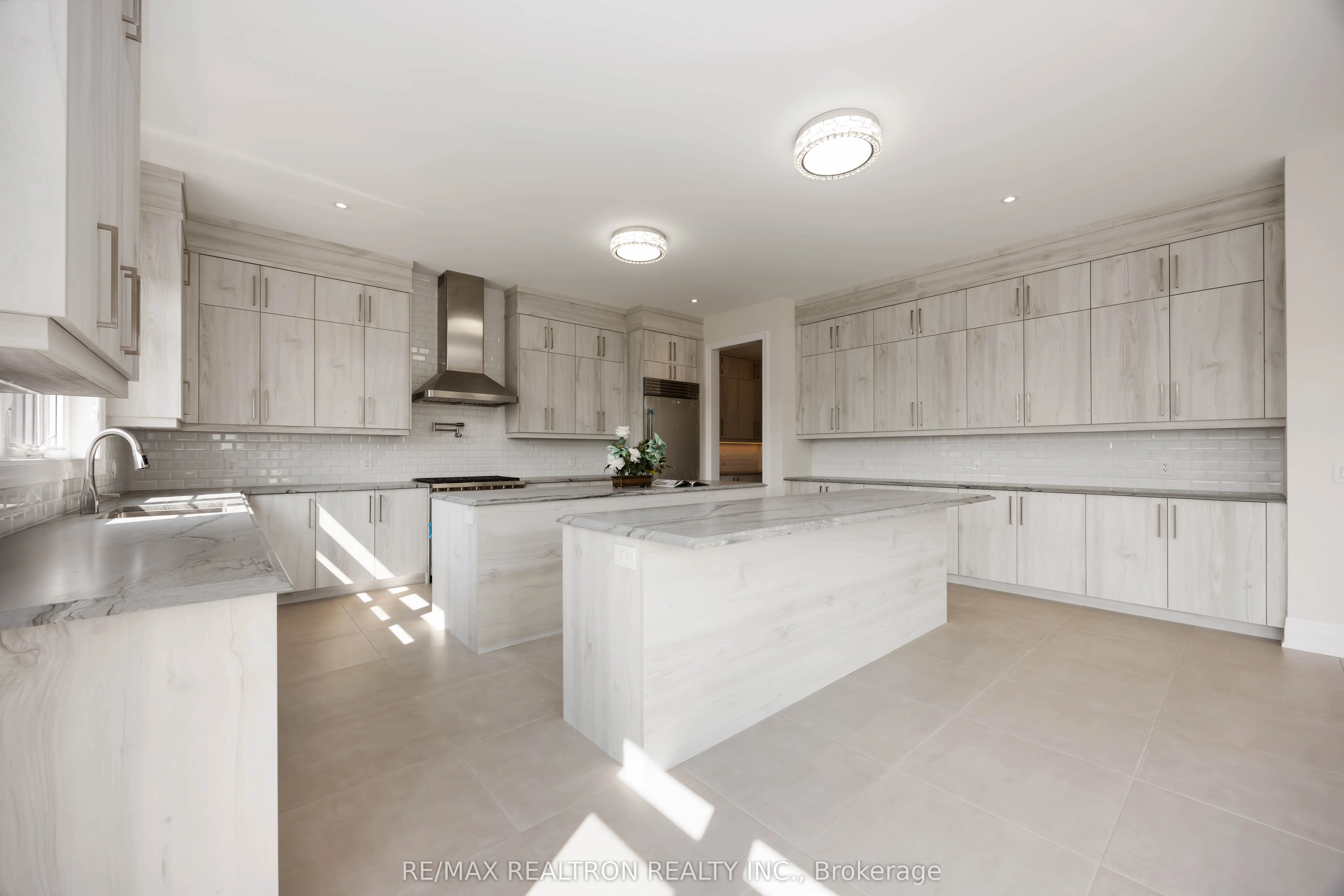 92 Sunny Acre Crescent