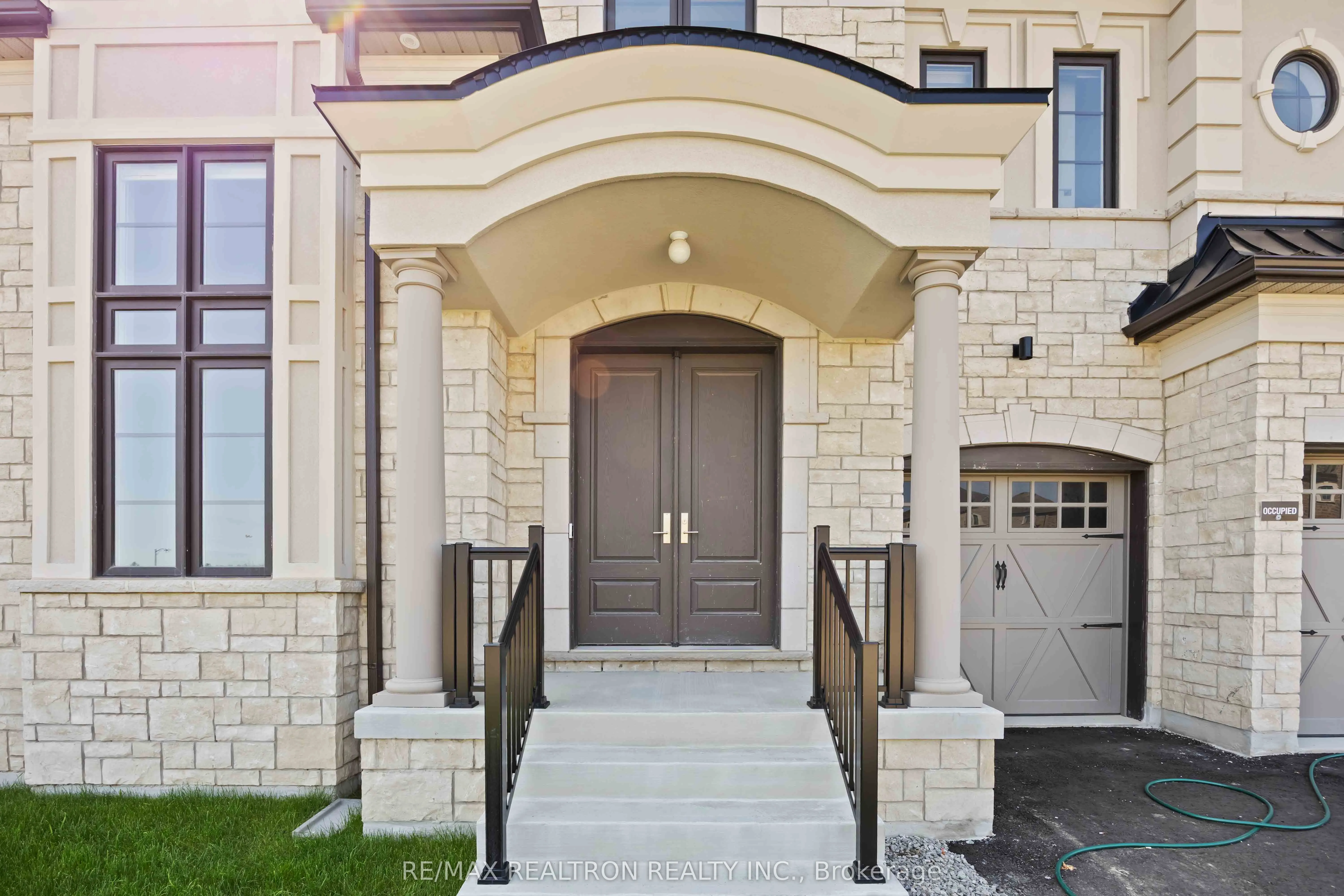 92 Sunny Acre Crescent