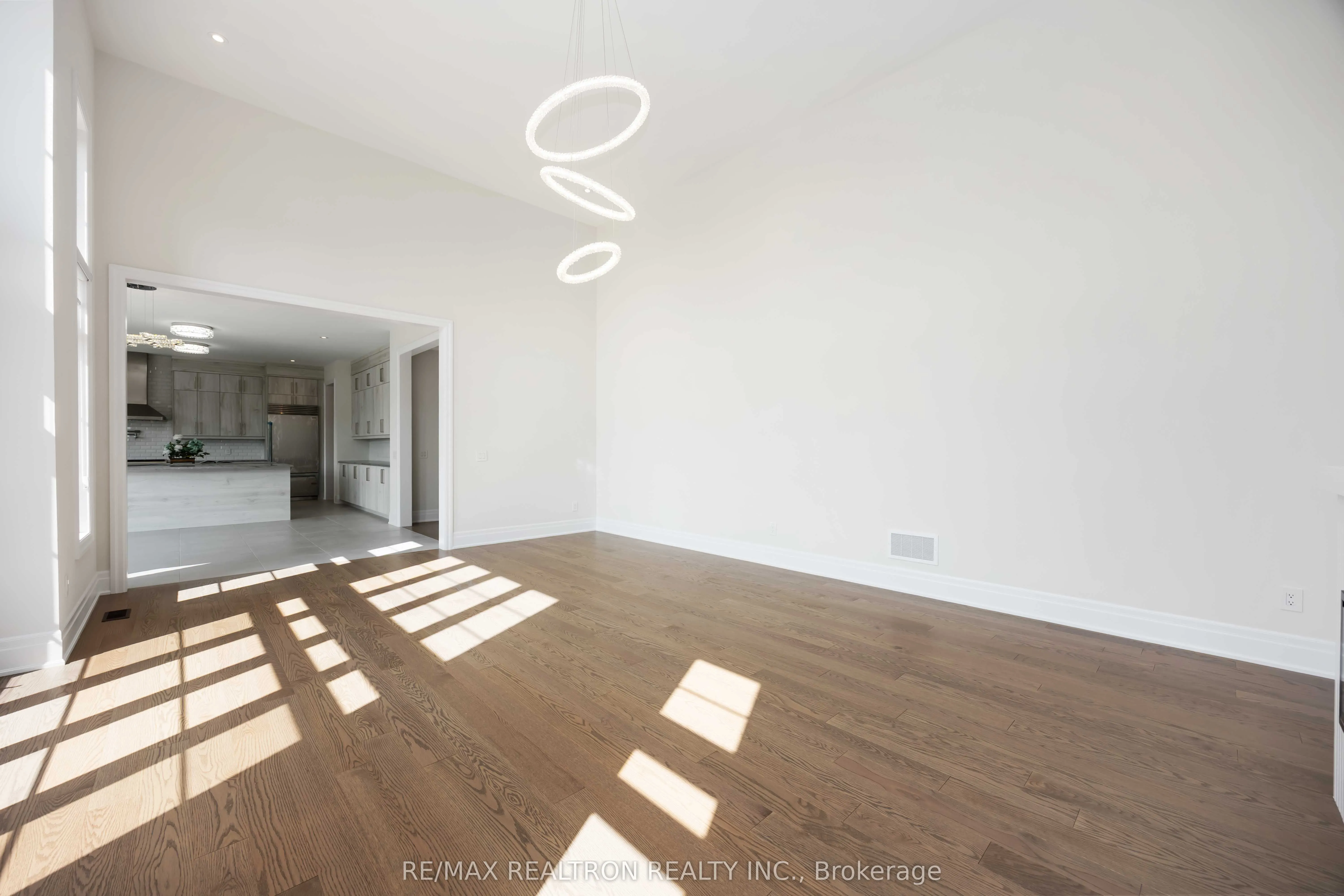 92 Sunny Acre Crescent