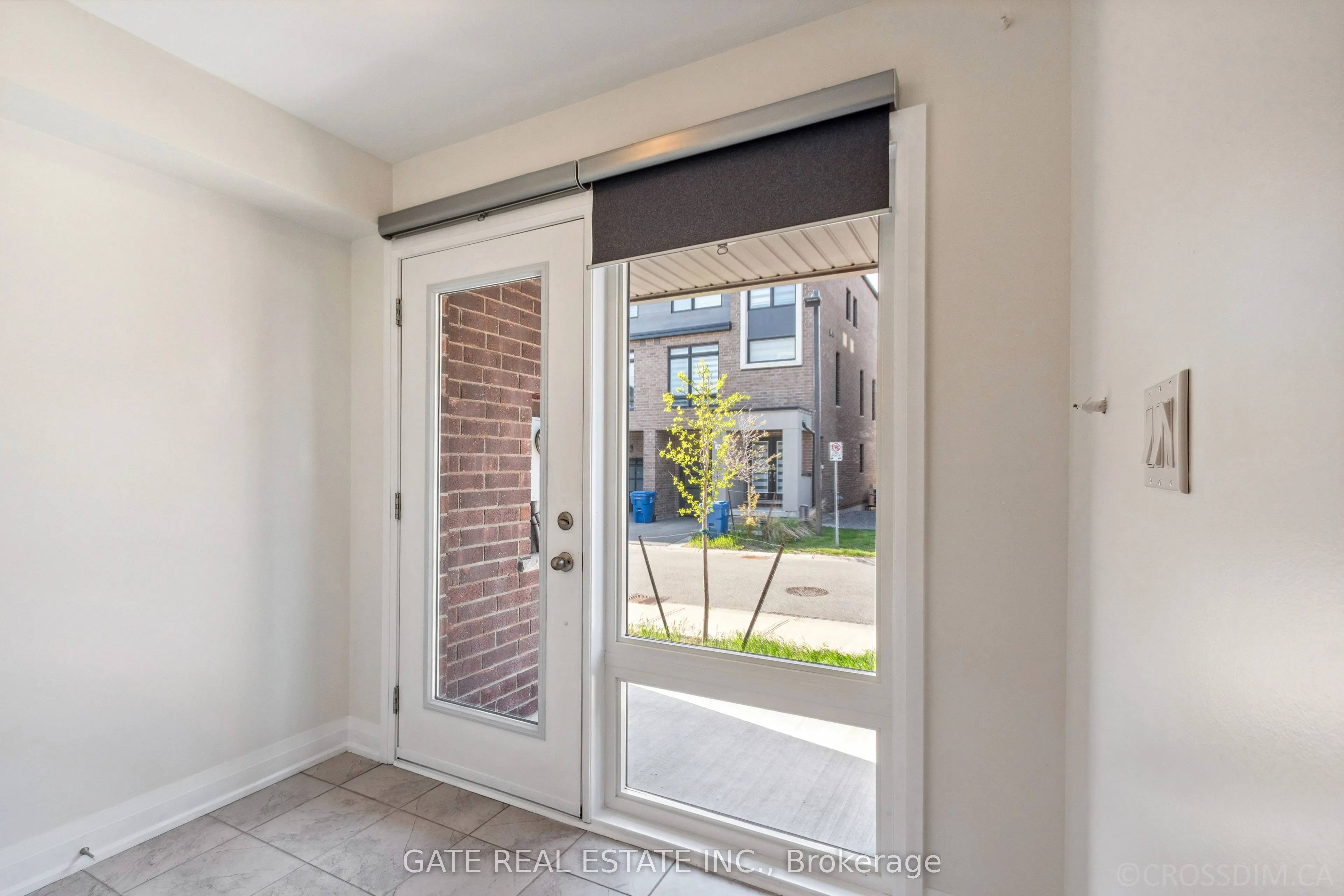 27 Moneypenny Place