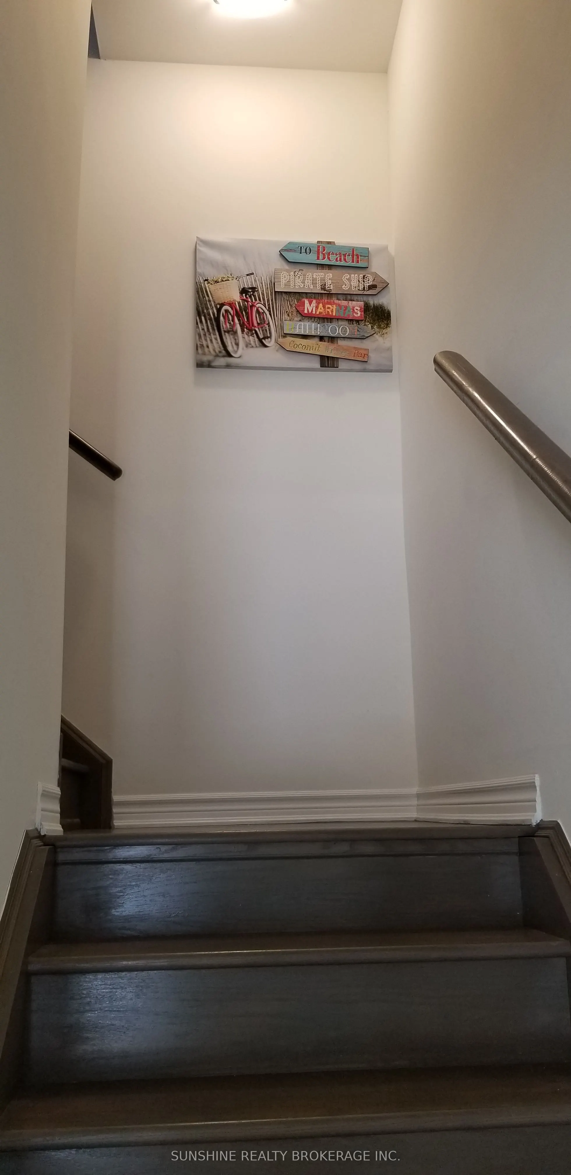 9 Edward Lennox Street