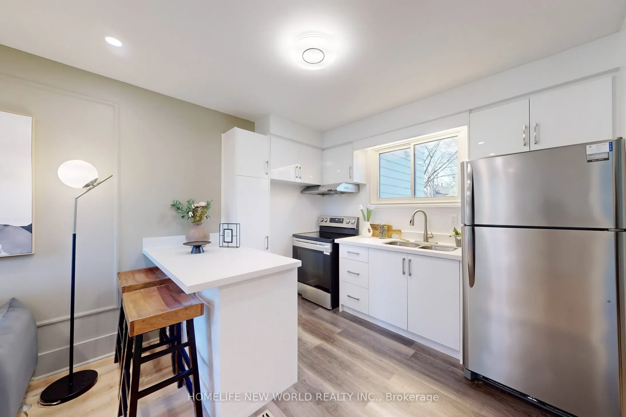 285 Lorne Avenue