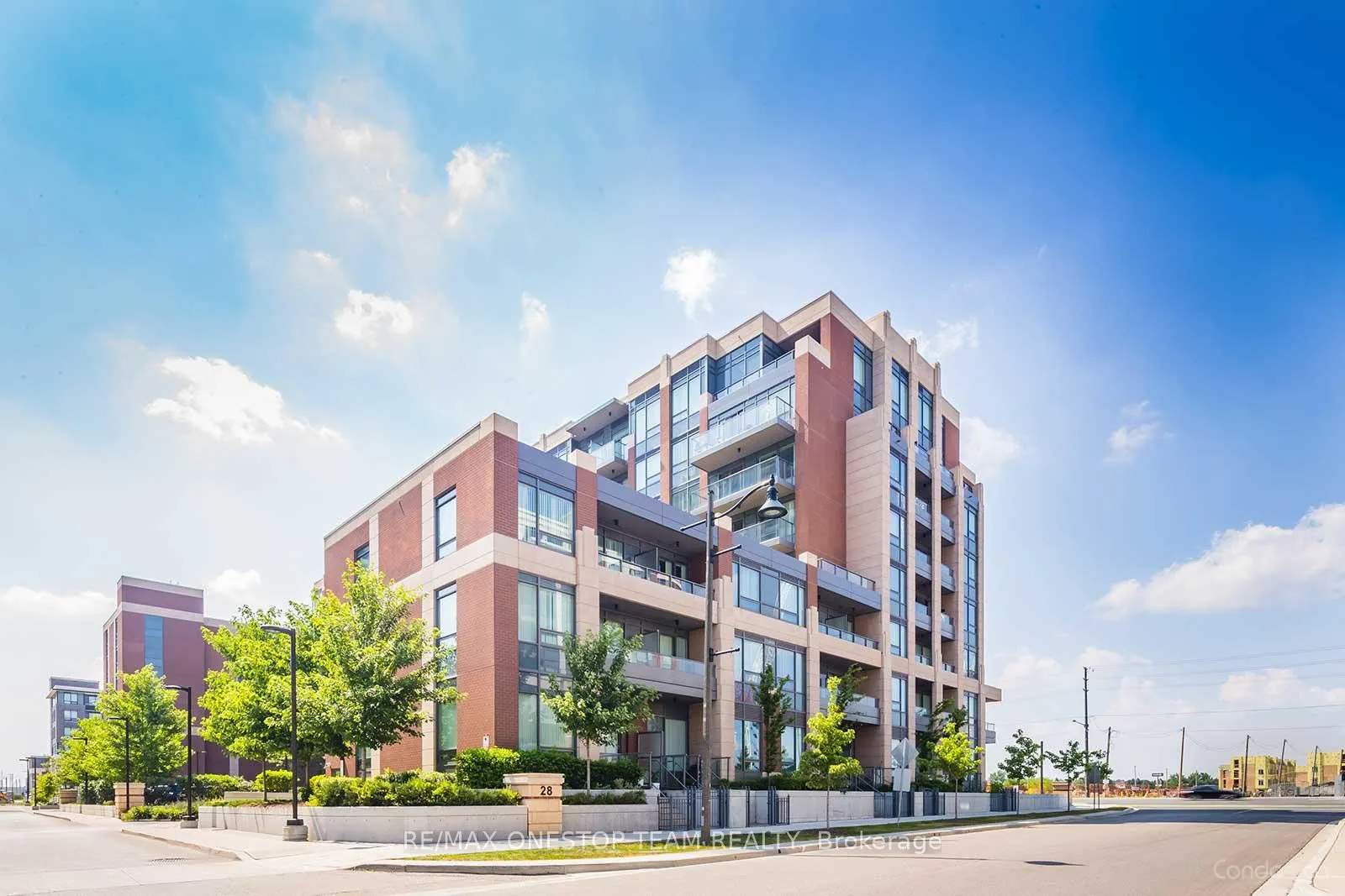28 Uptown Drive, #325