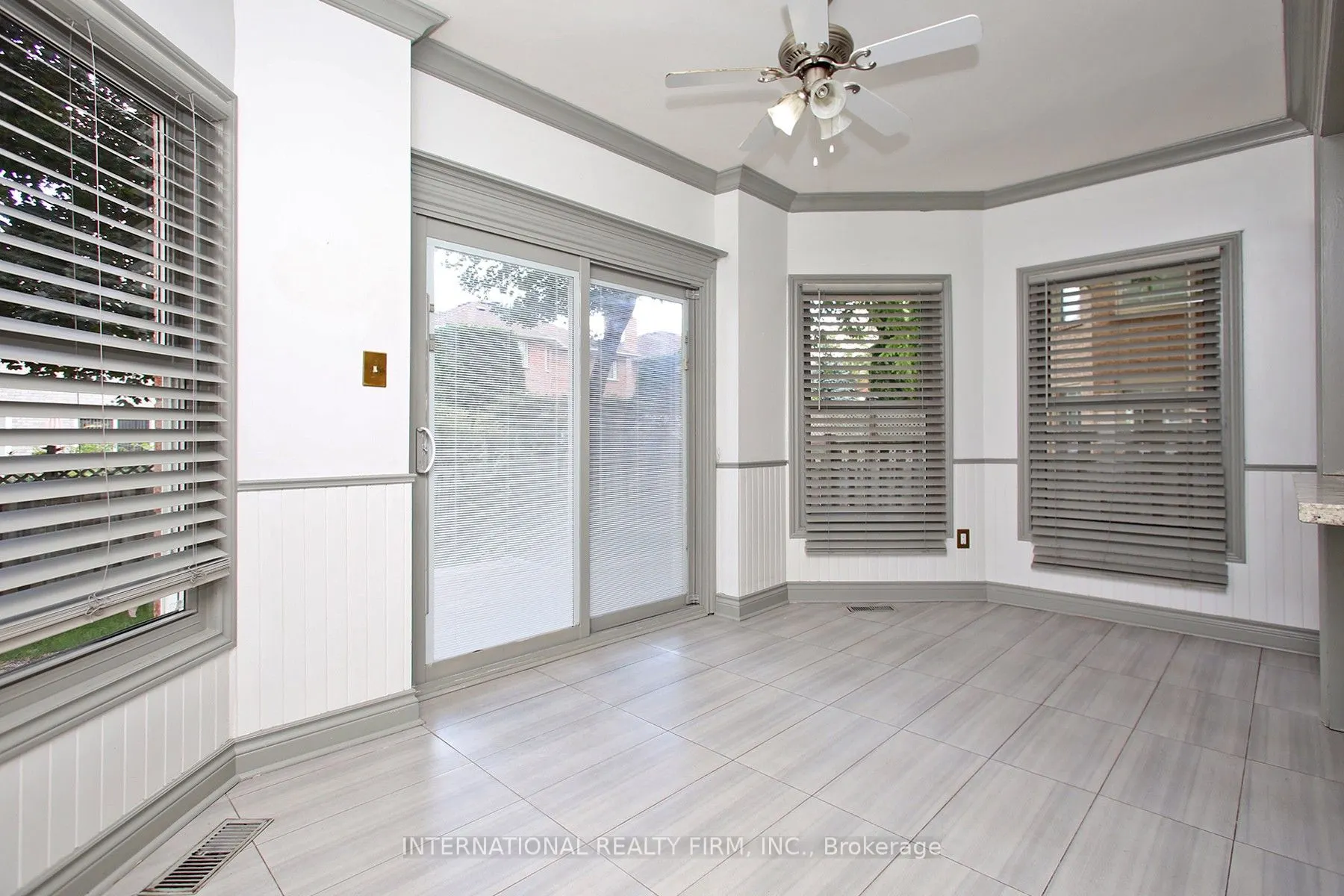 22 Larkin Avenue