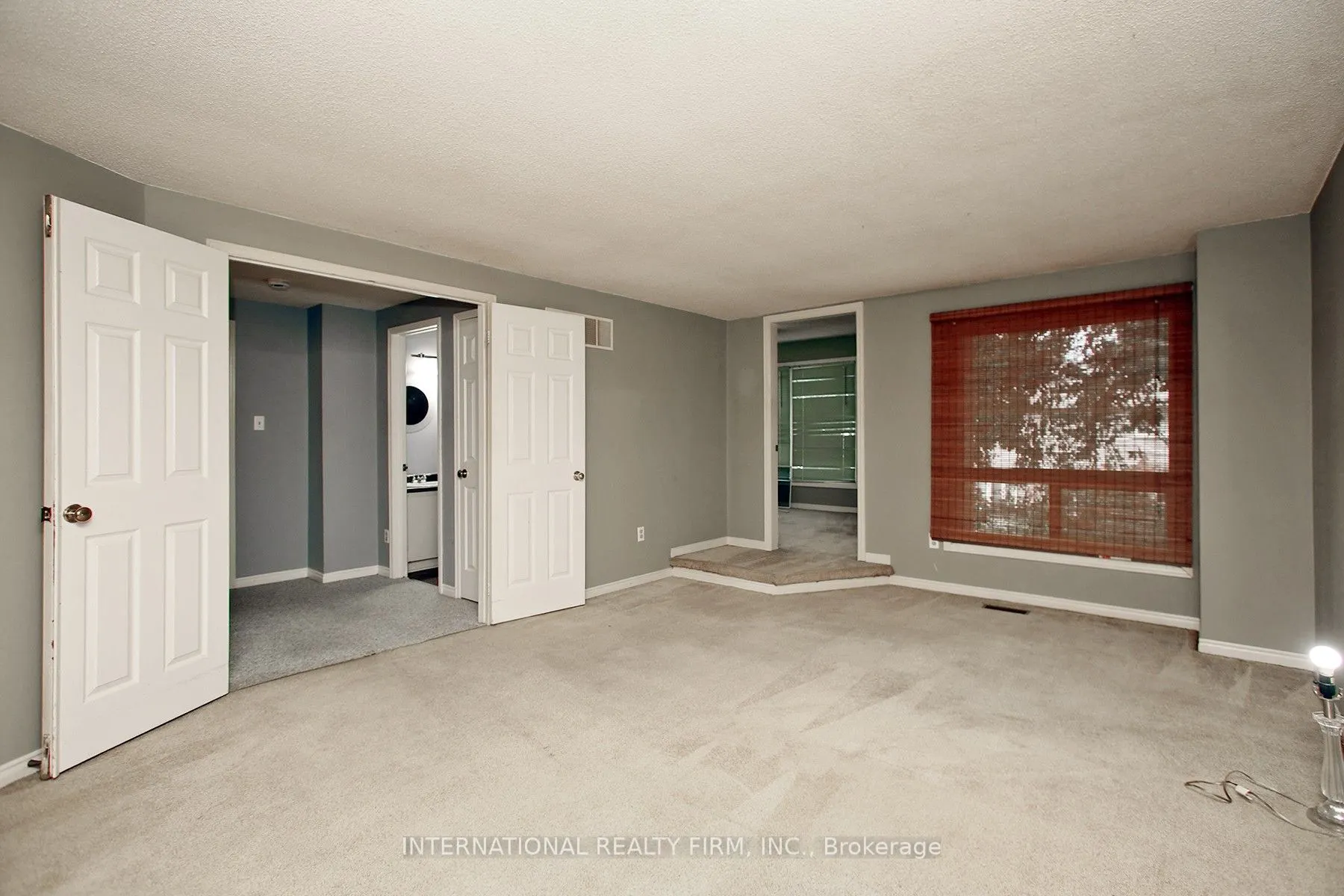 22 Larkin Avenue