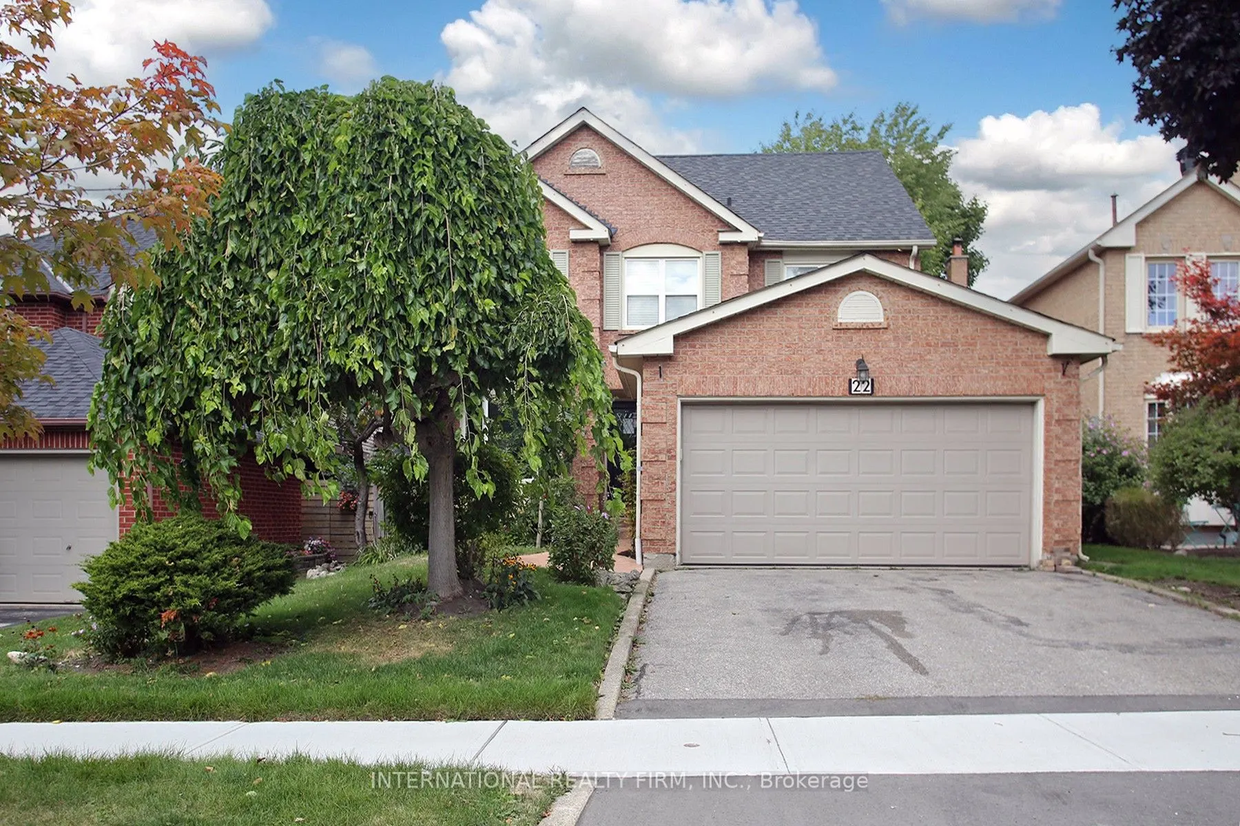 22 Larkin Avenue