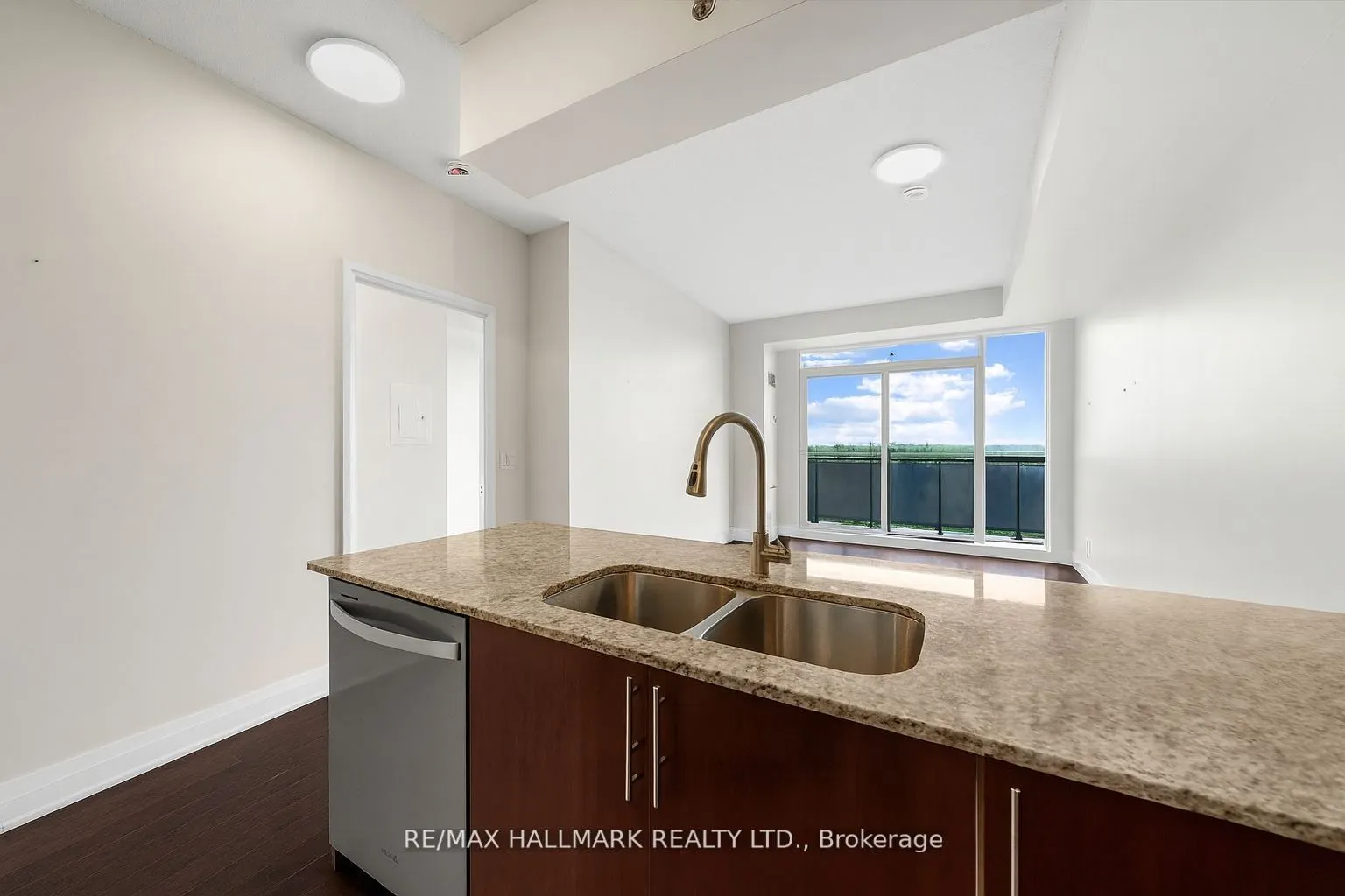 520 Steeles Avenue, #1508