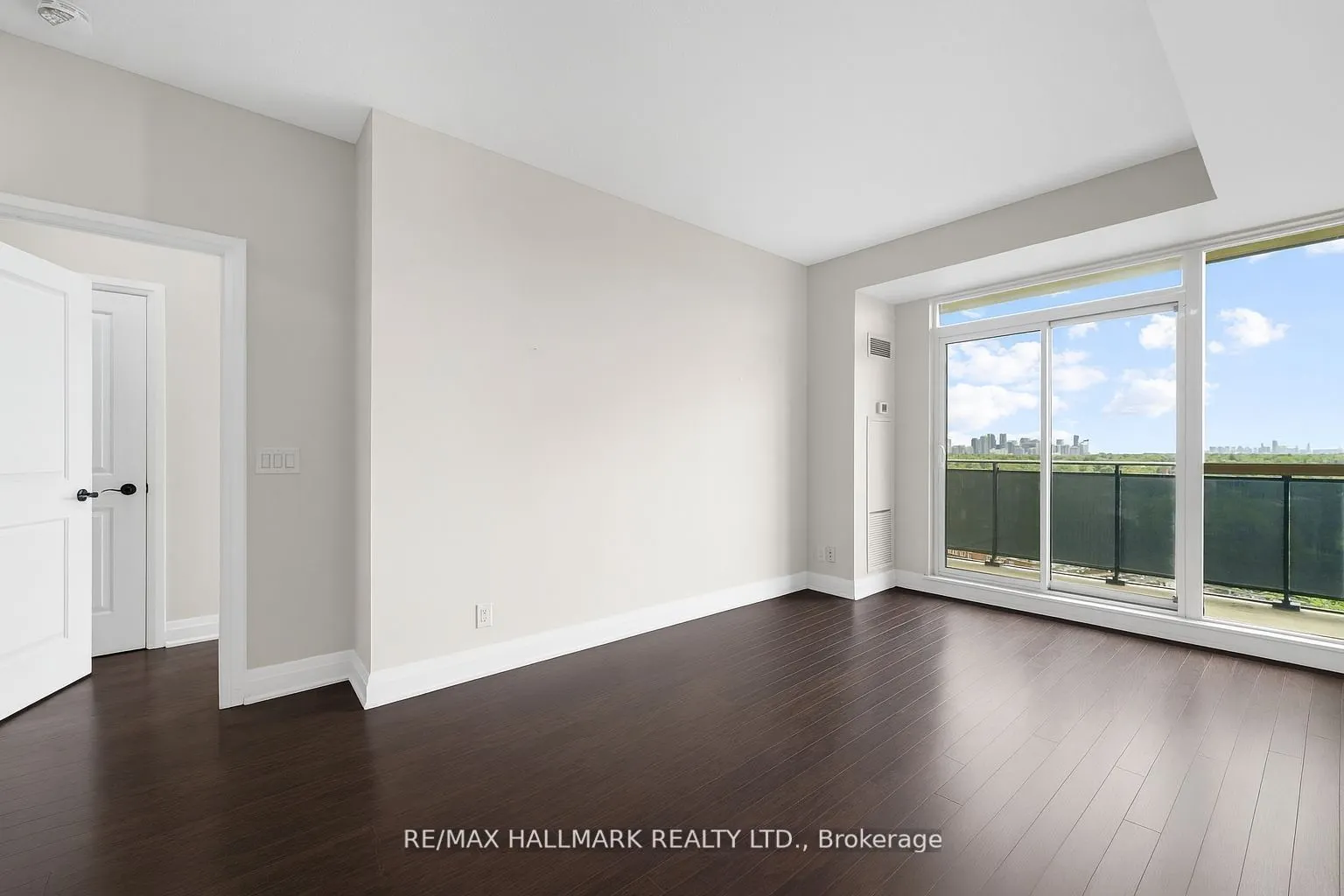 520 Steeles Avenue, #1508