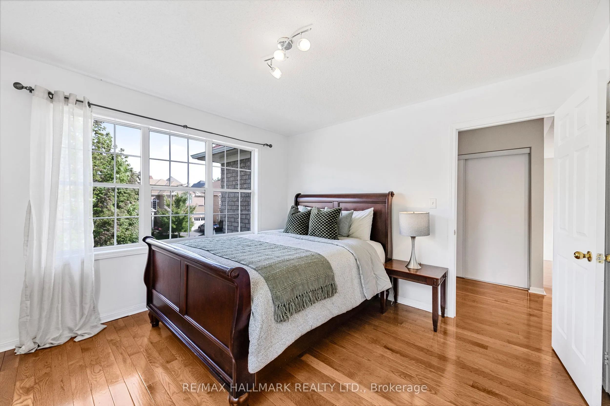 7 Delphinium Avenue