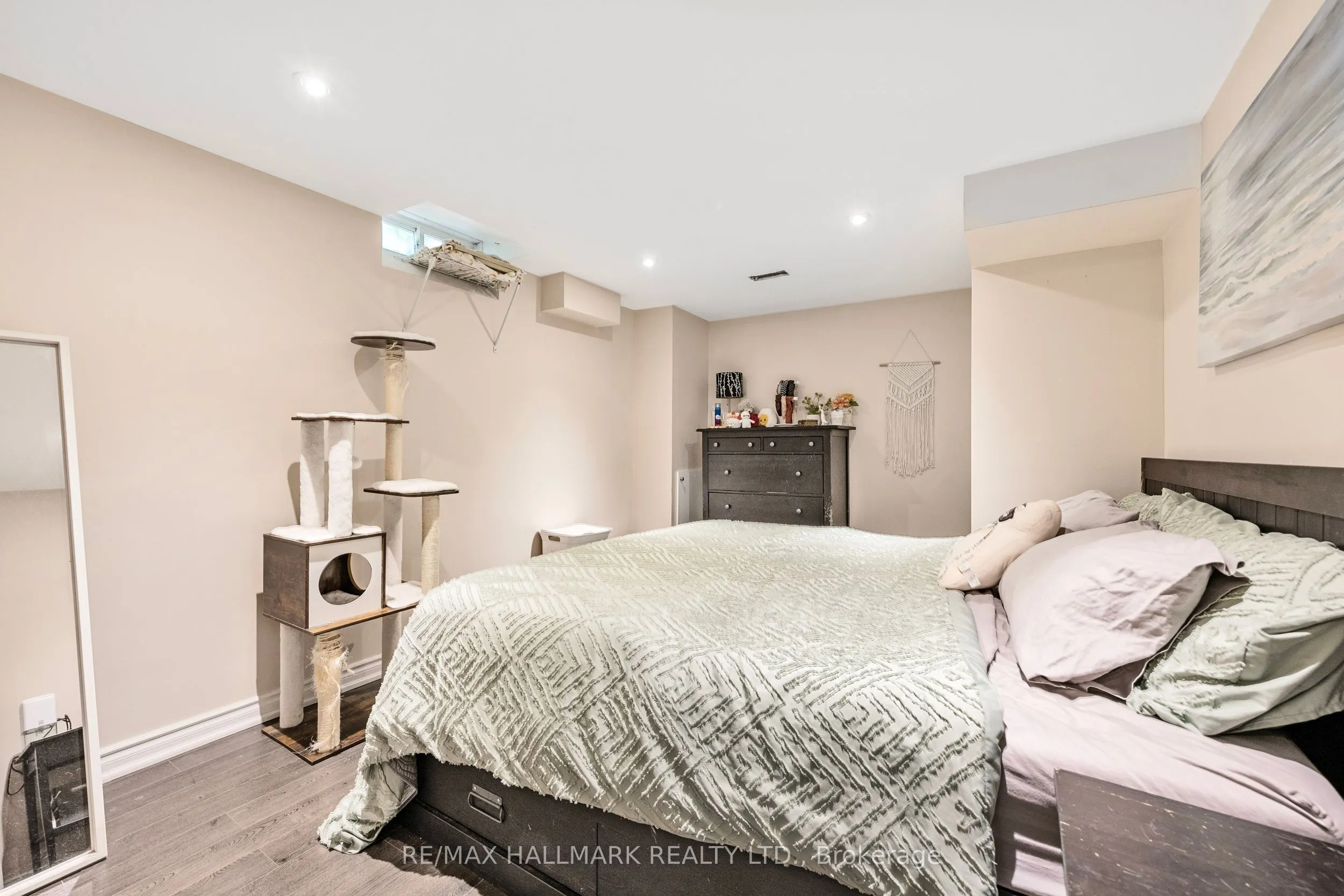 7 Delphinium Avenue