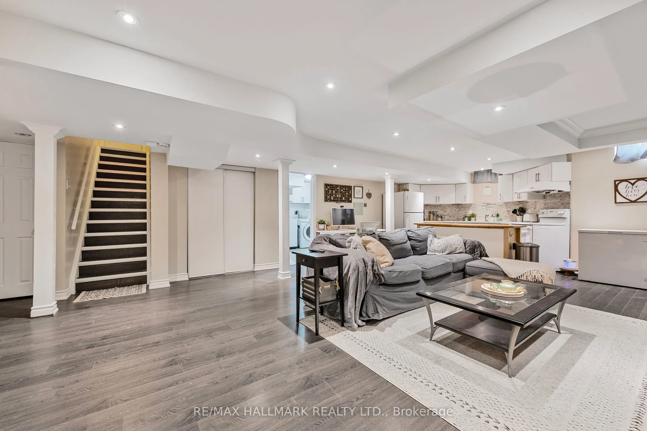 7 Delphinium Avenue