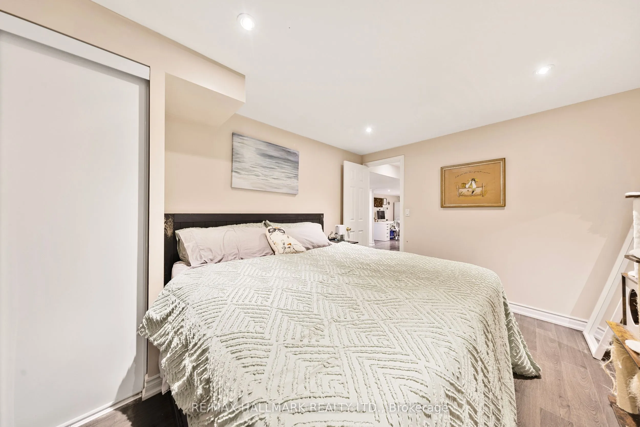 7 Delphinium Avenue