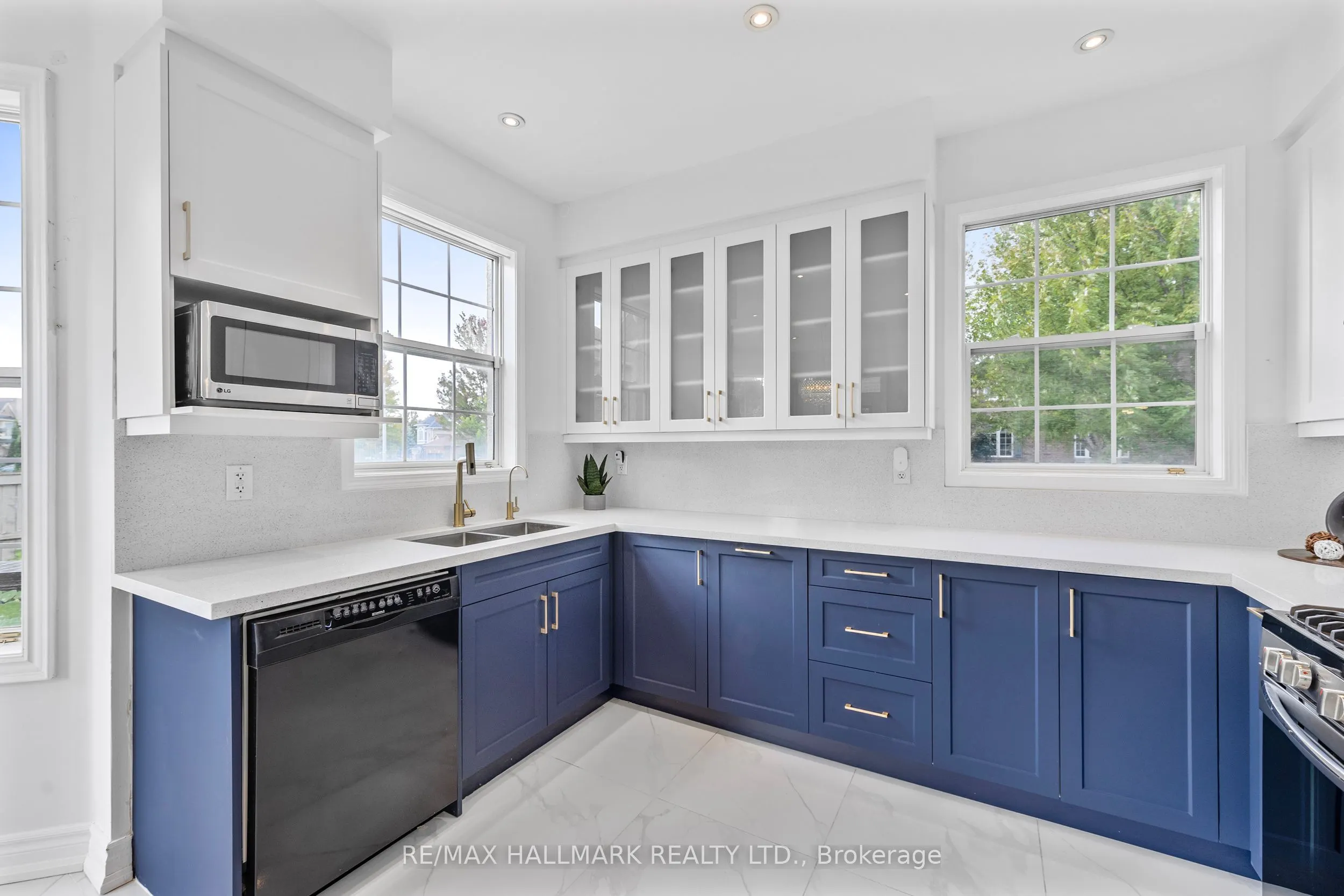 7 Delphinium Avenue