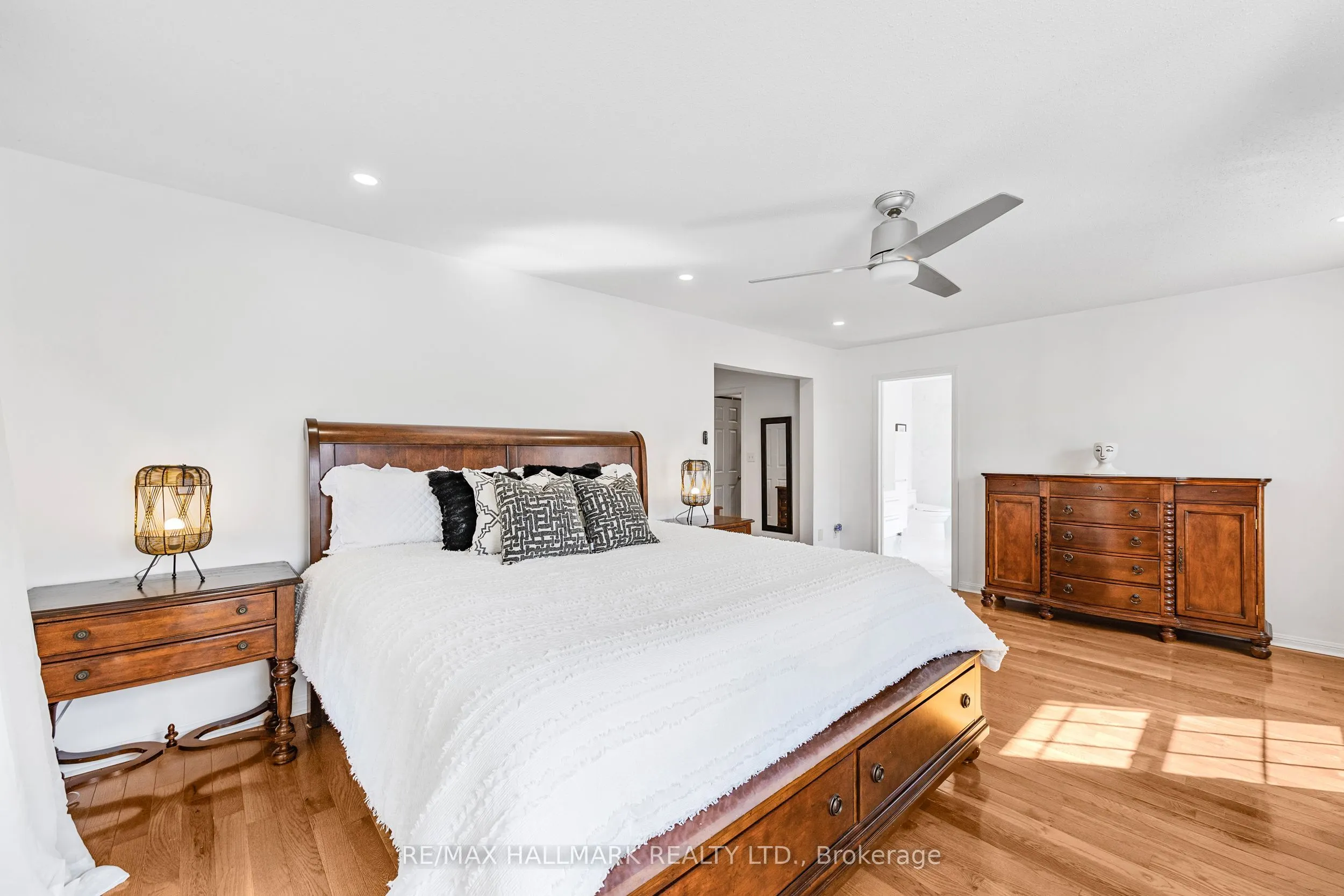 7 Delphinium Avenue