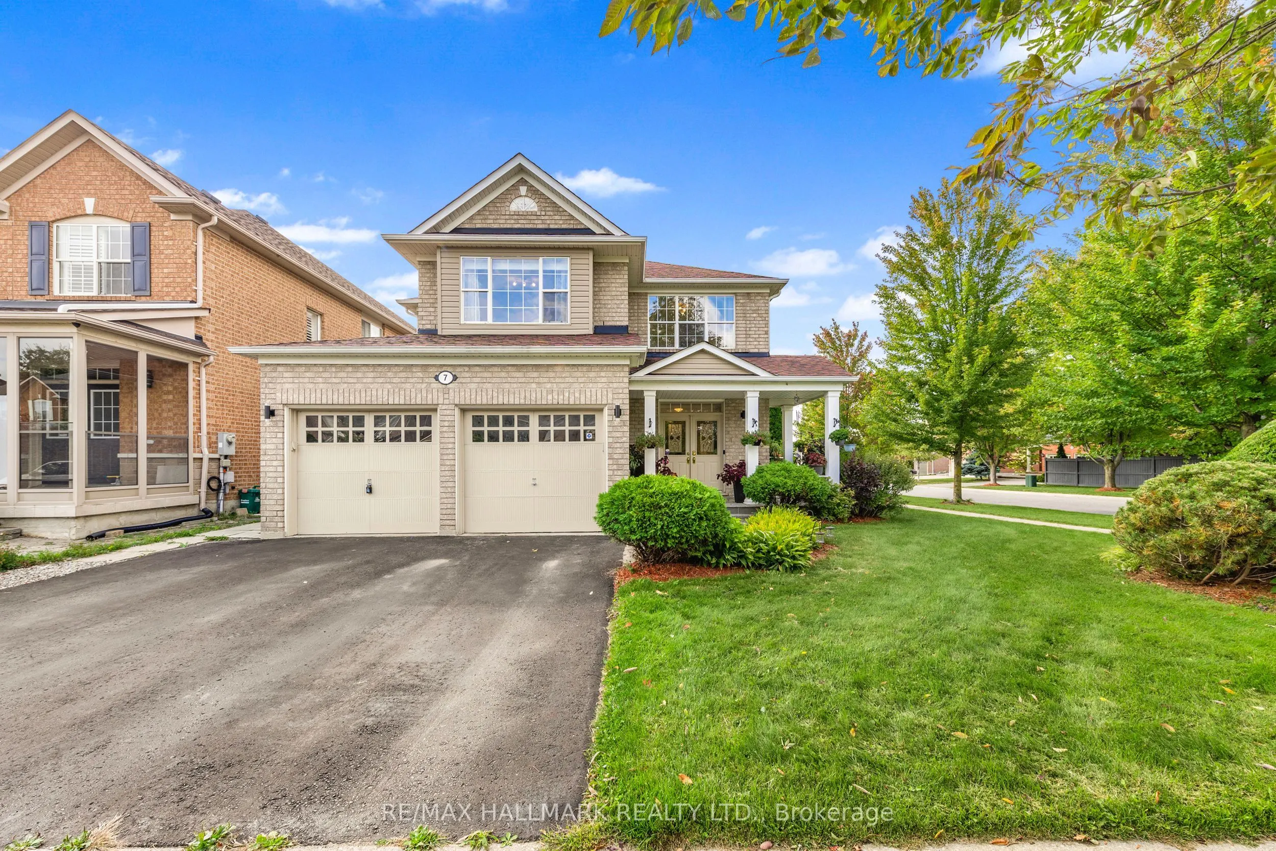7 Delphinium Avenue
