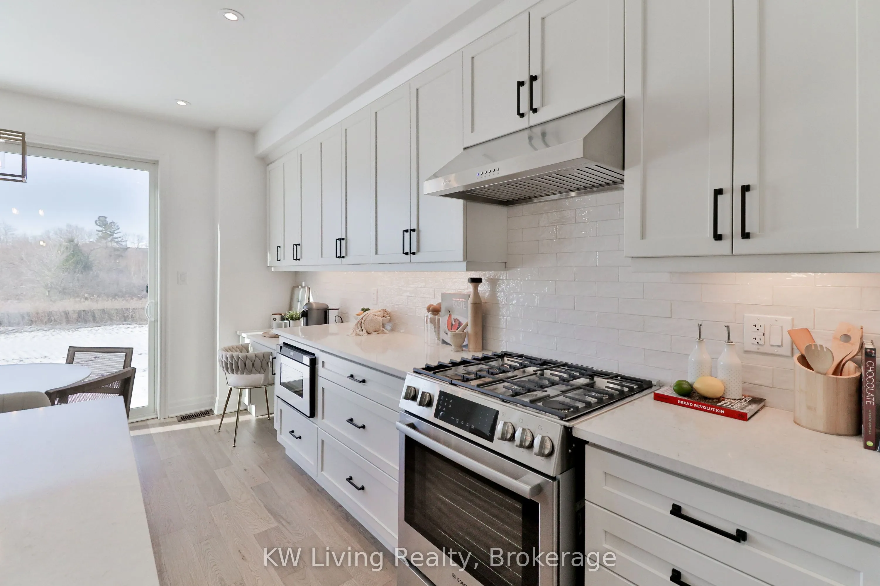 18 Berczy Manor Crescent