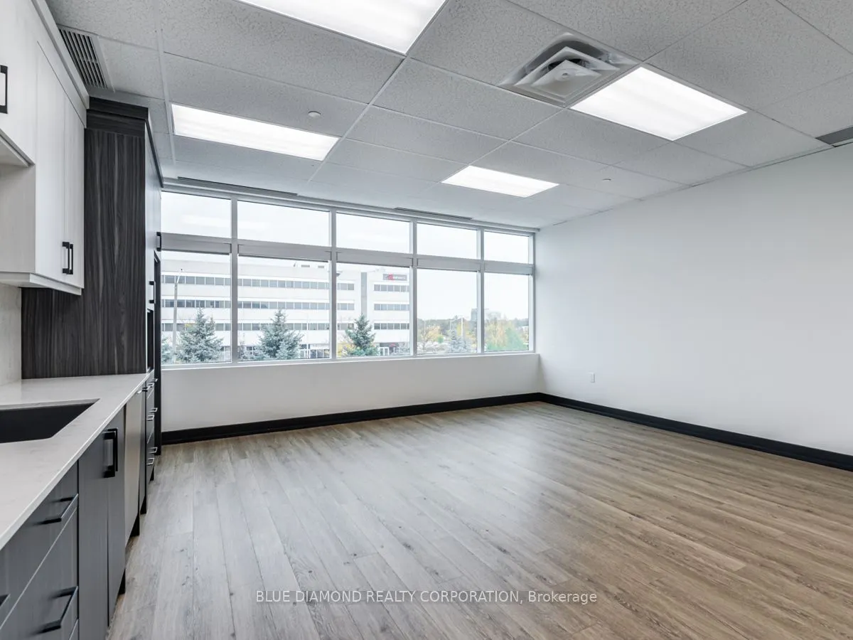 9130 Leslie Street, #205