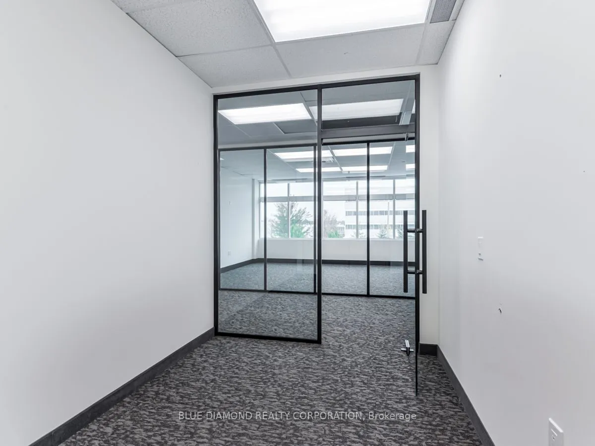 9130 Leslie Street, #205
