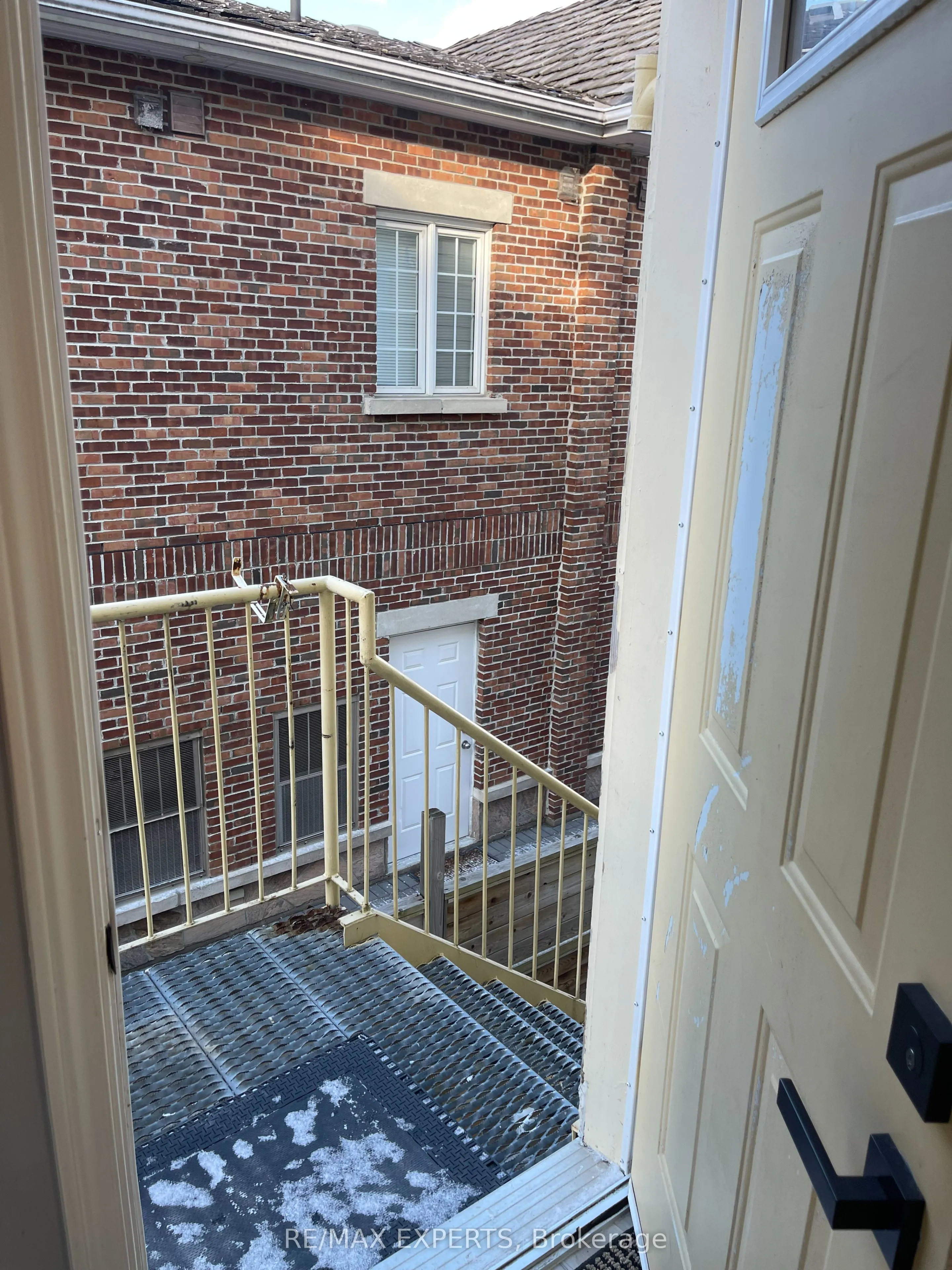 10472 Islington Avenue, #202