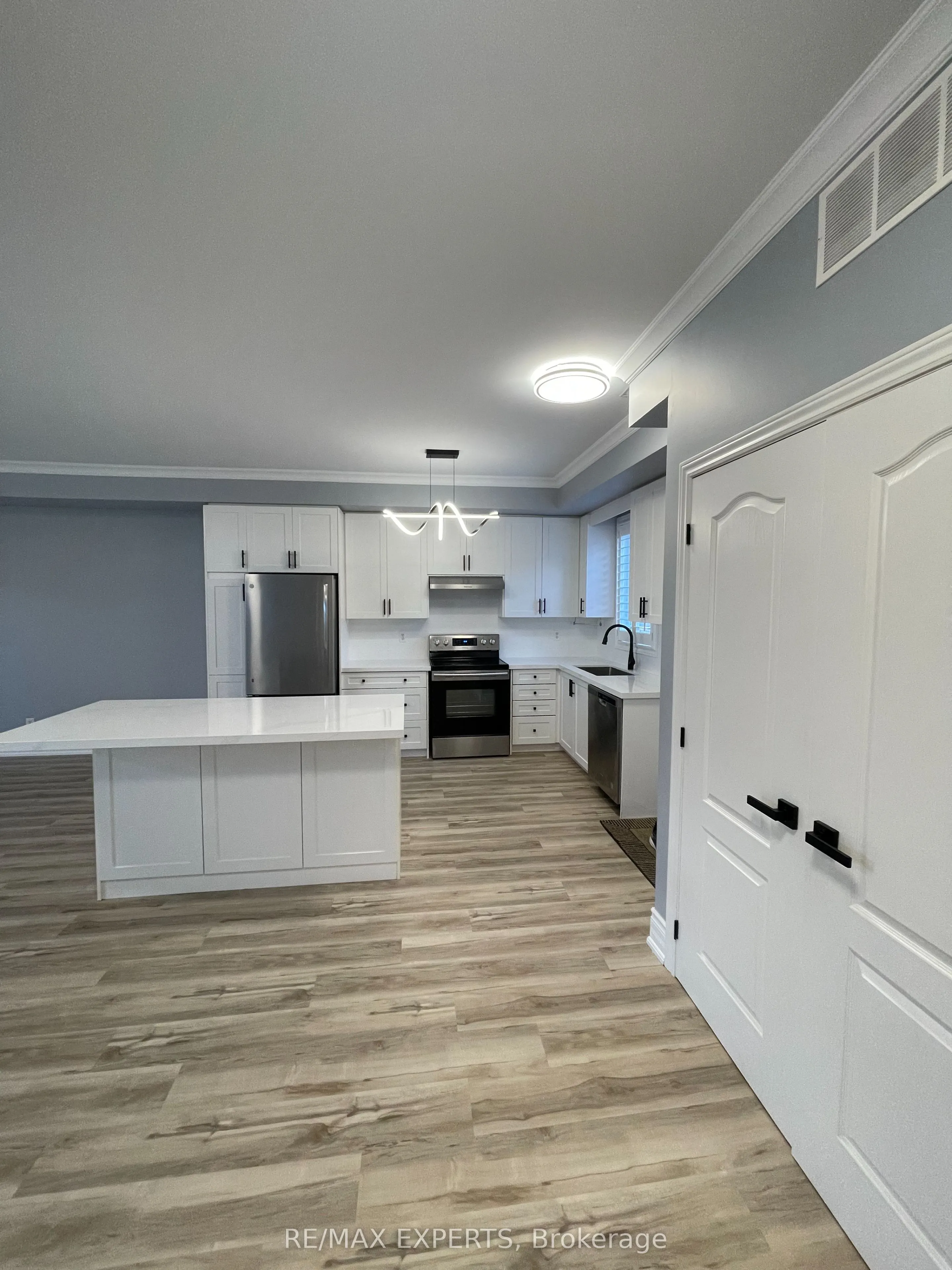 10472 Islington Avenue, #202