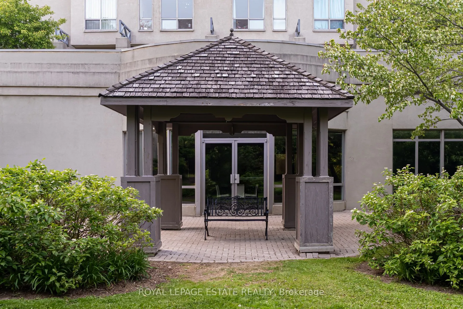 399 South Park Road, #806