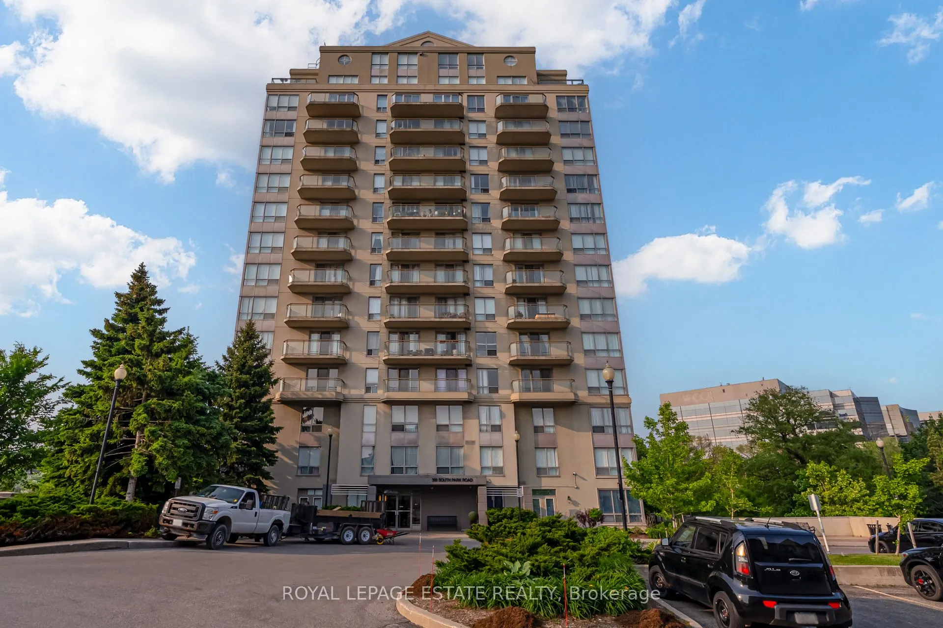 399 South Park Road, #806
