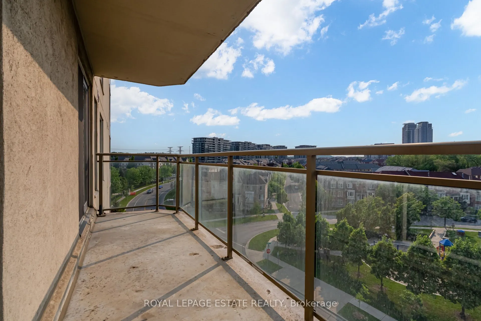 399 South Park Road, #806