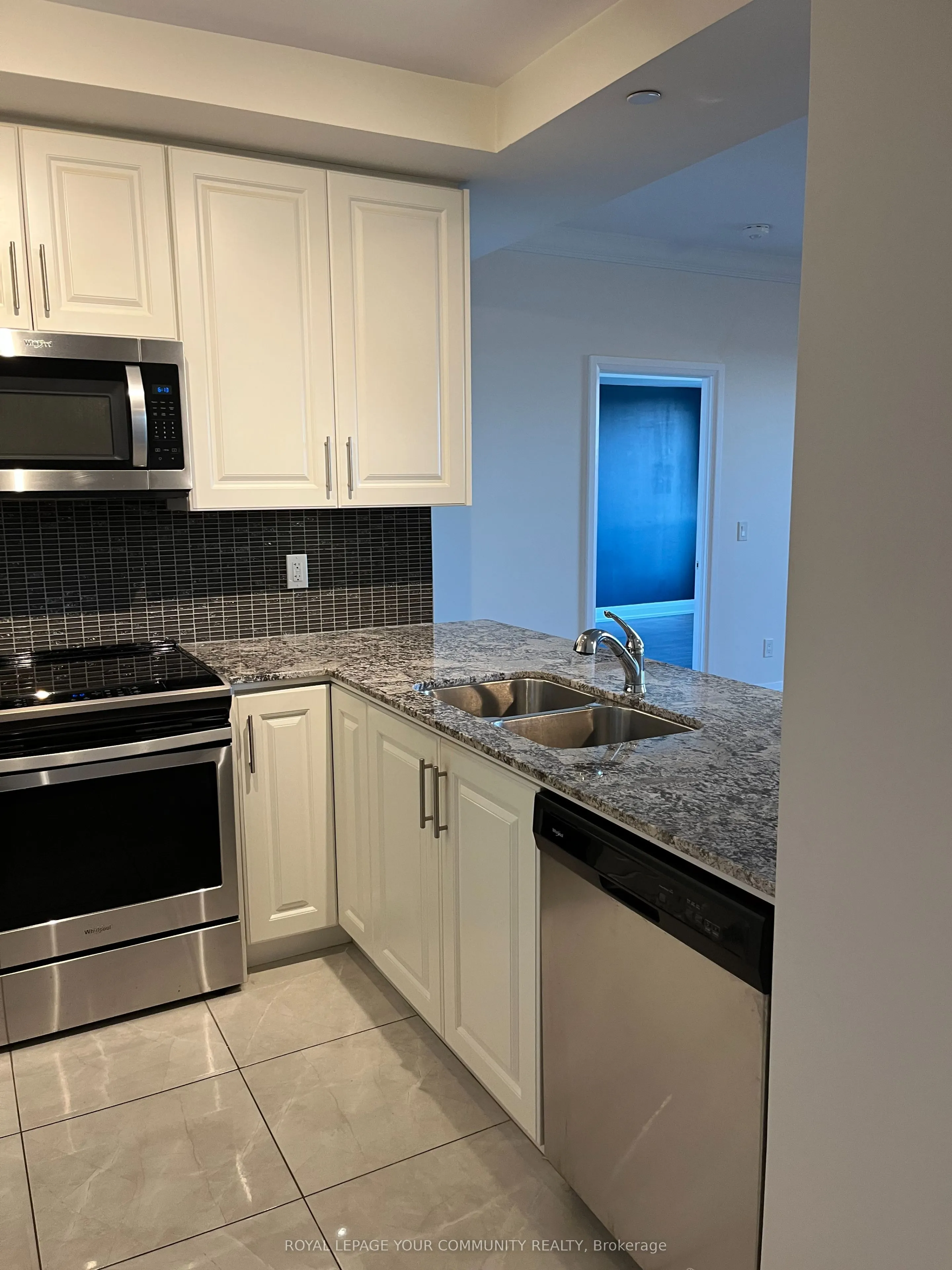 25 Baker Hill Boulevard, #220