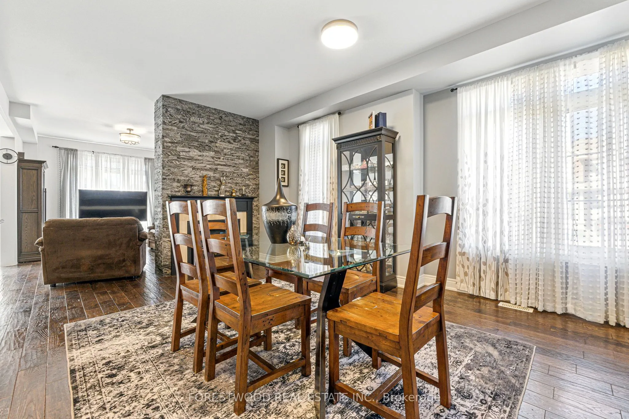 634 Sweetwater Crescent