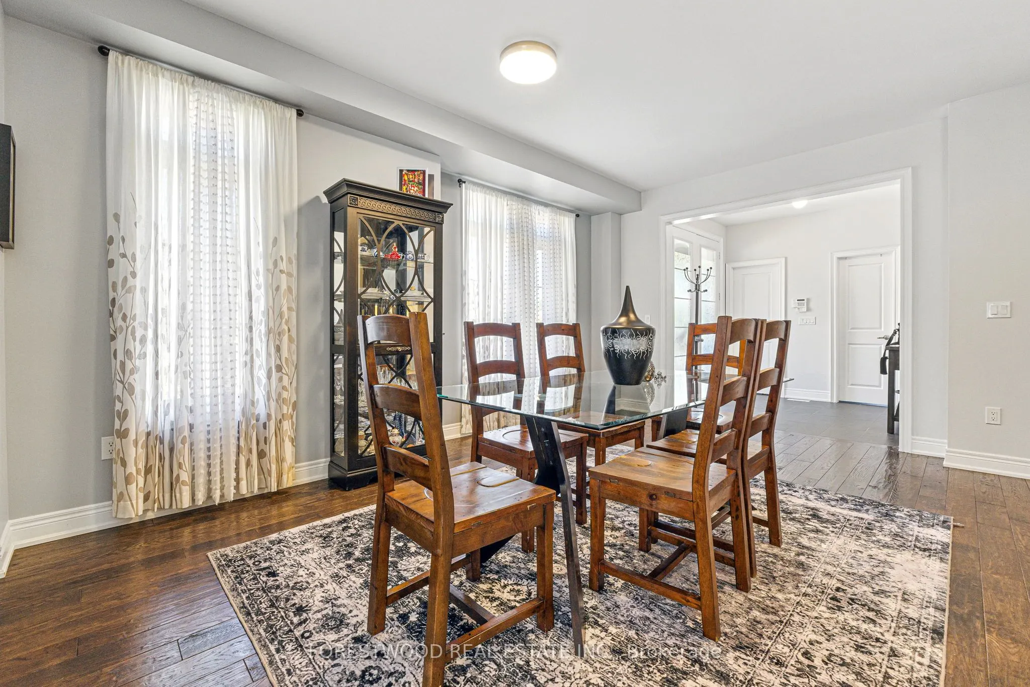 634 Sweetwater Crescent
