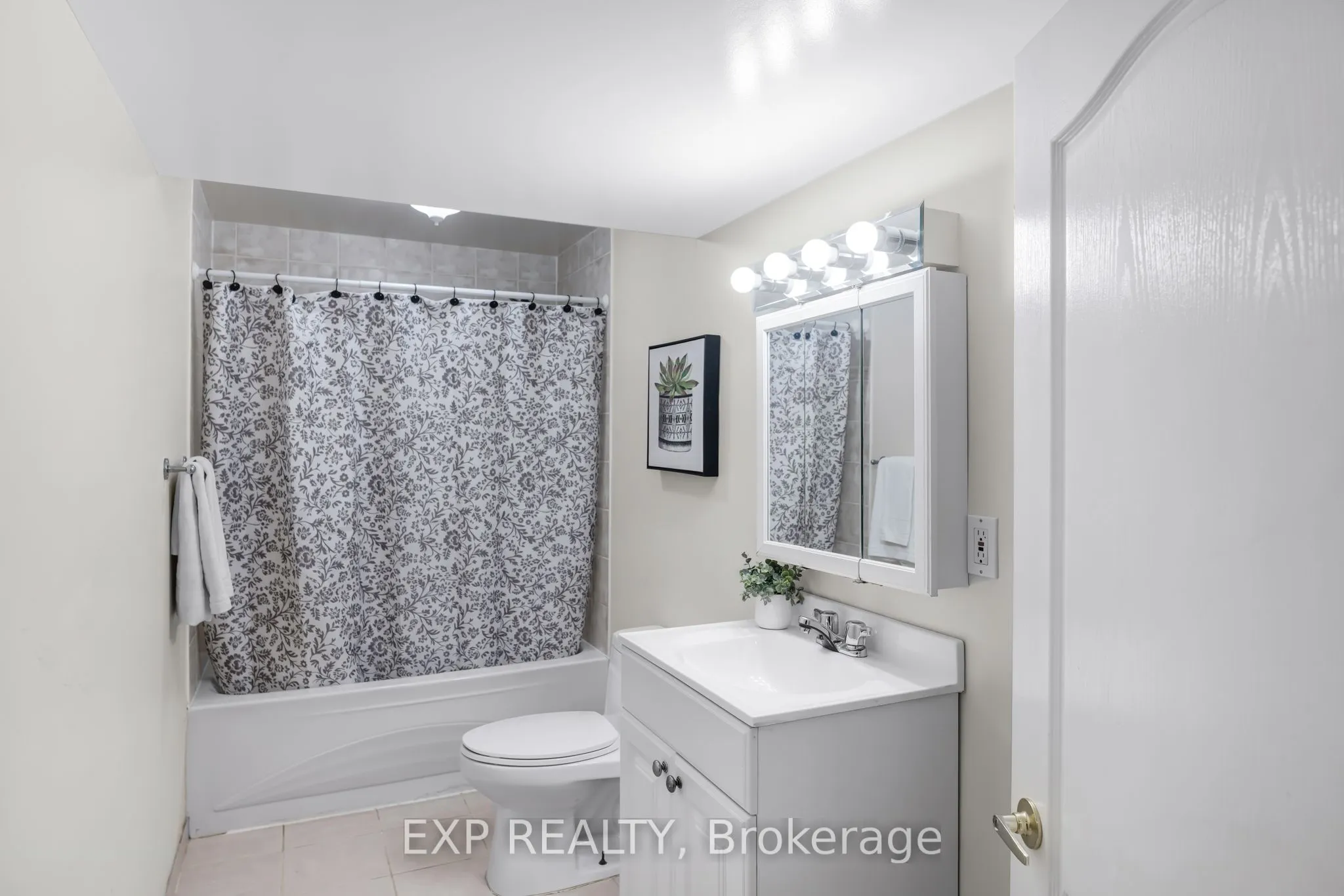 444 Highcliffe Drive