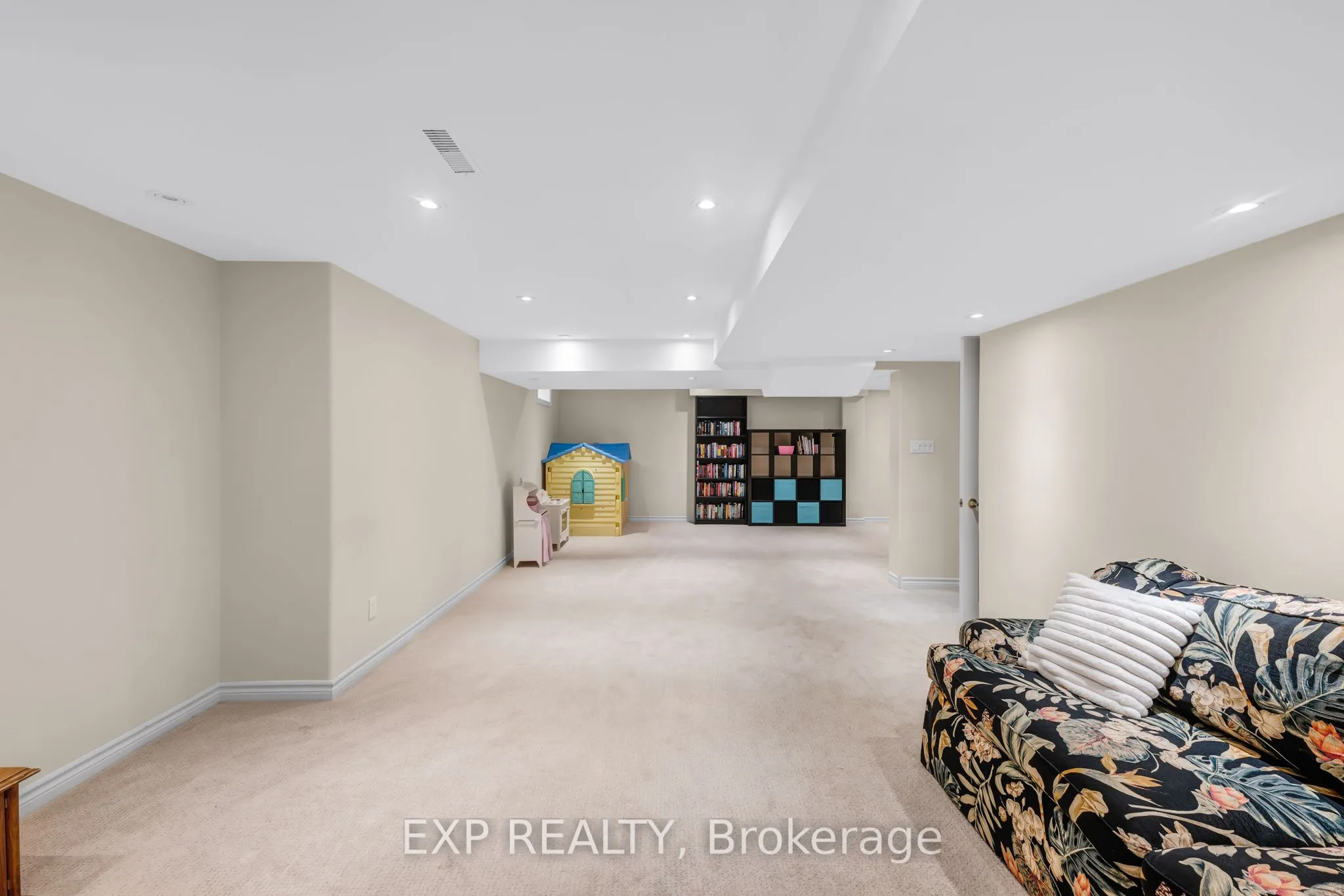 444 Highcliffe Drive