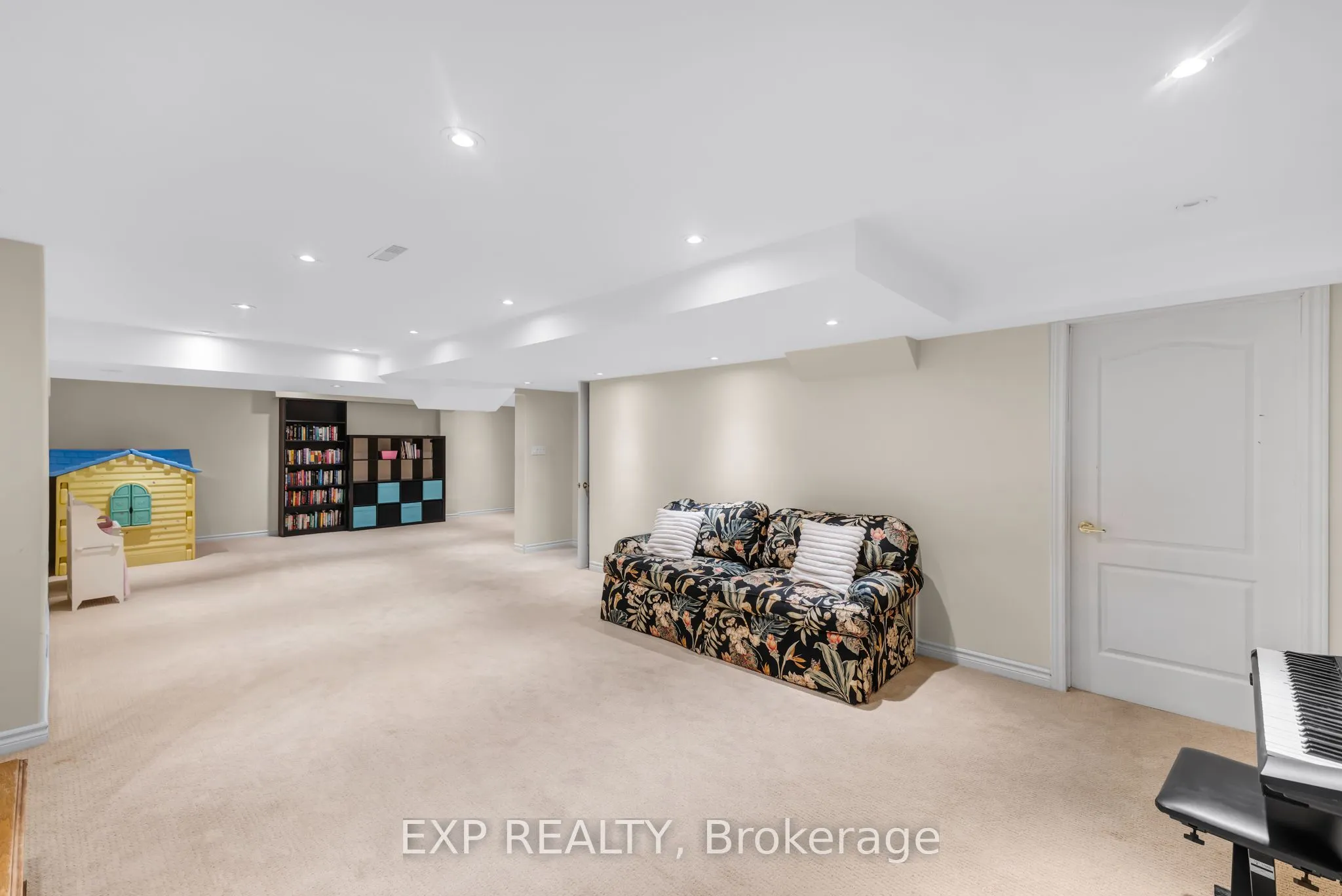 444 Highcliffe Drive