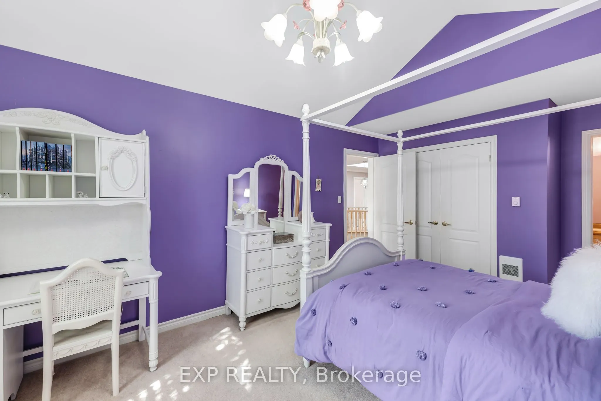 444 Highcliffe Drive