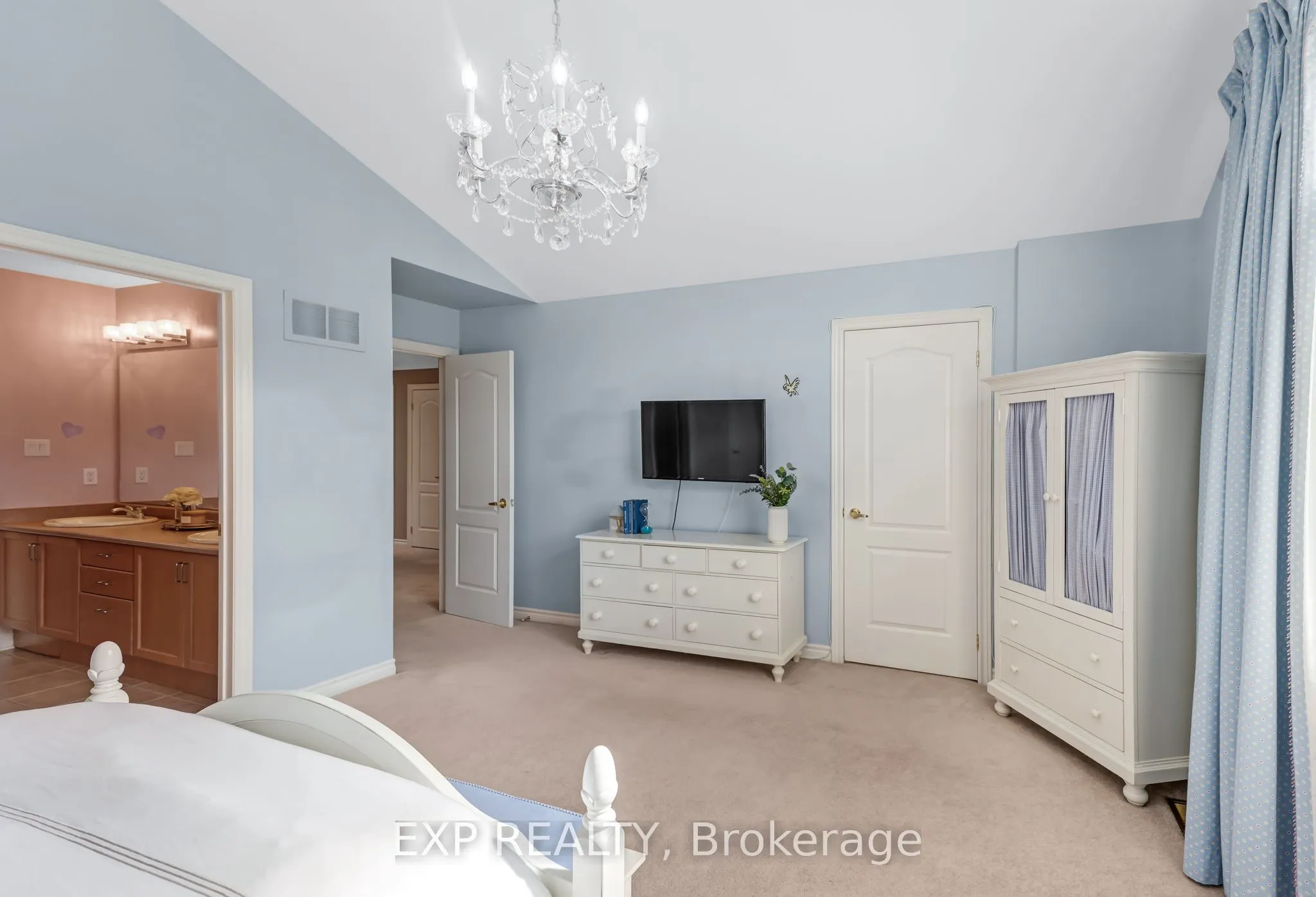 444 Highcliffe Drive
