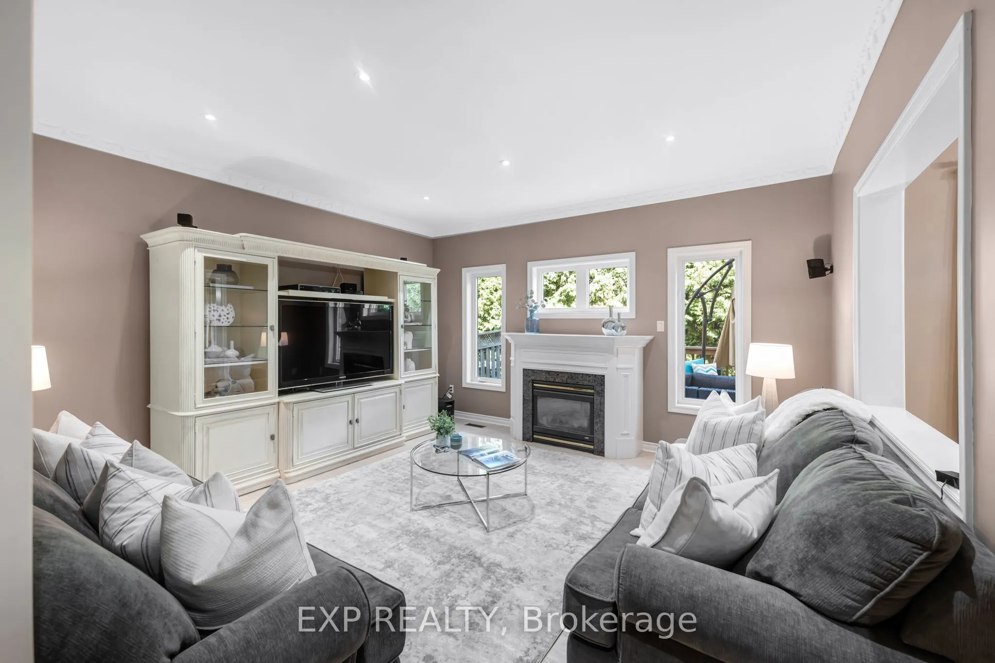 444 Highcliffe Drive