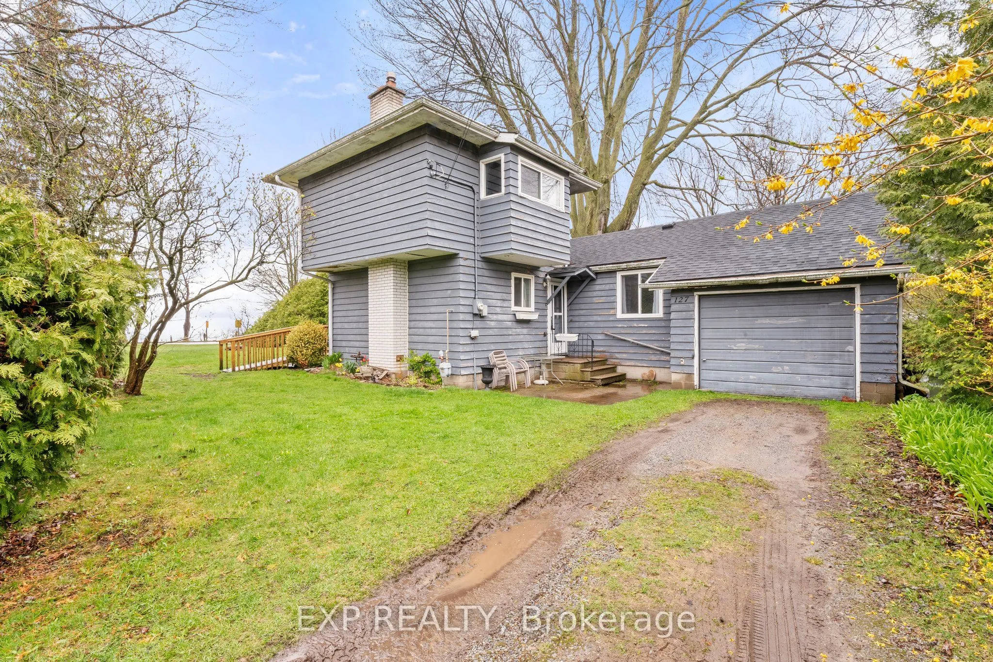 247 Hedge Road