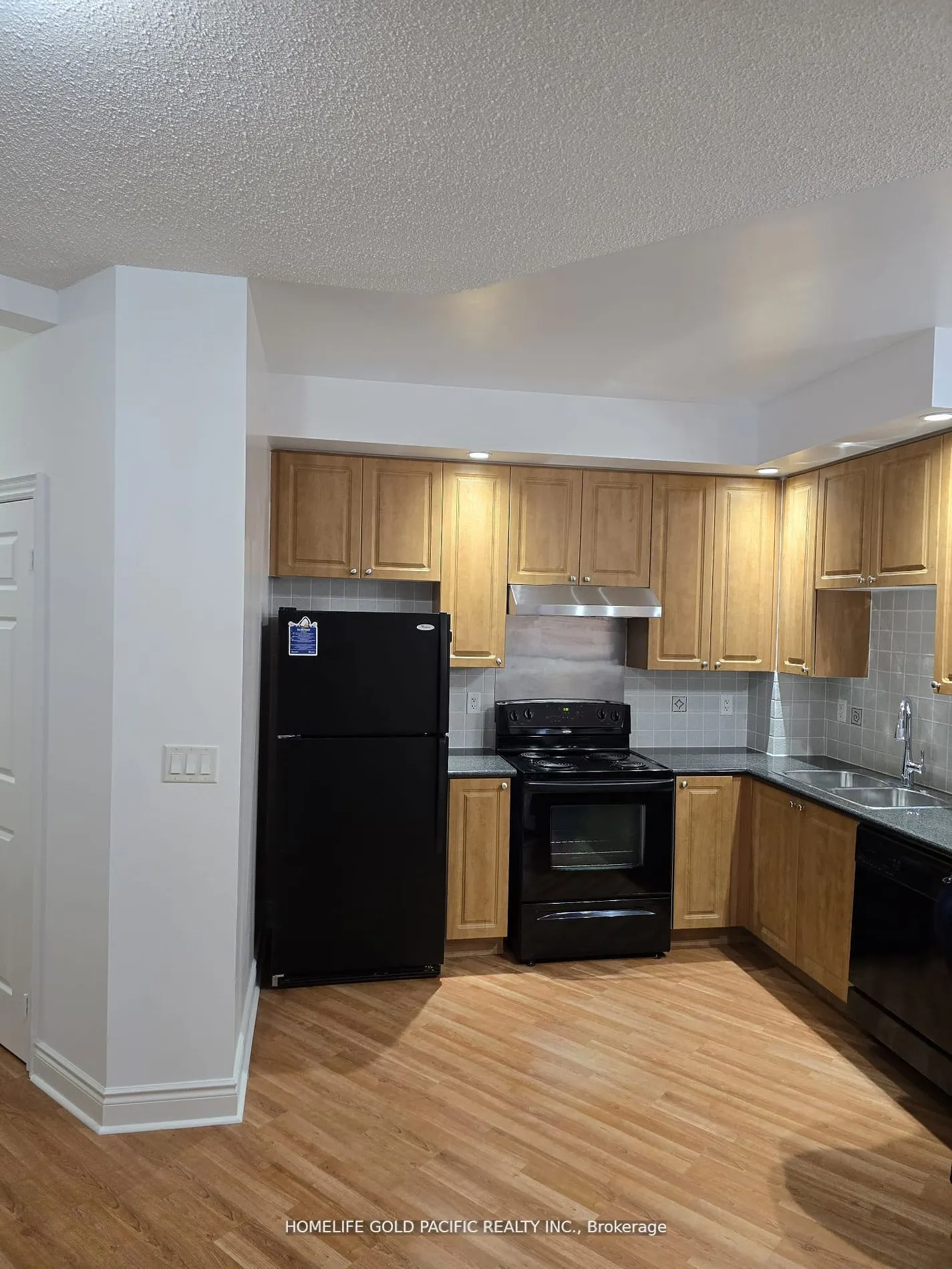 33 Cox Boulevard, #117