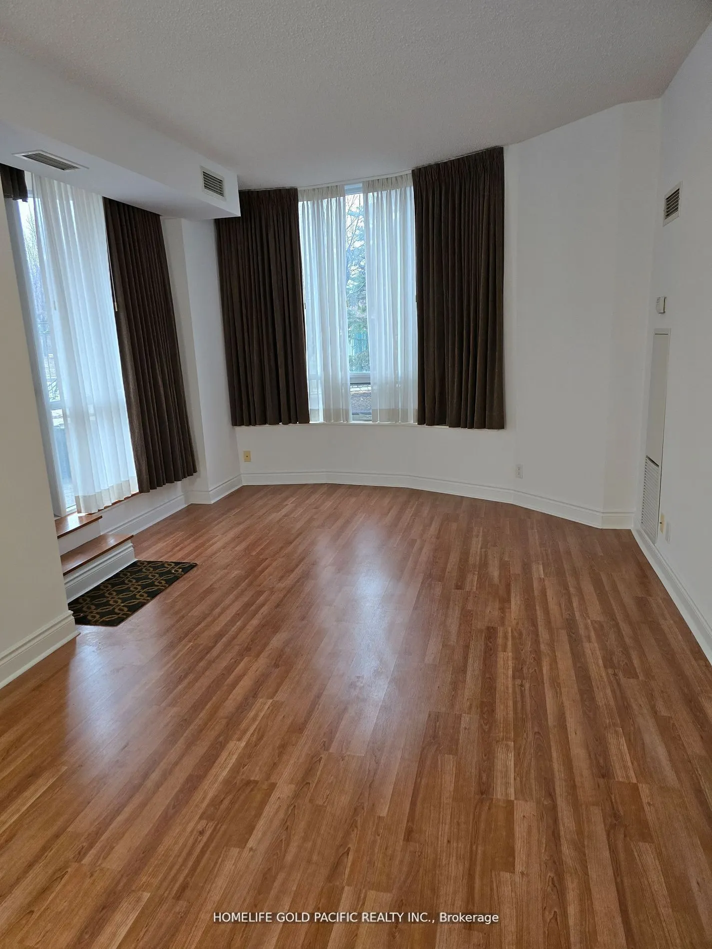 33 Cox Boulevard, #117