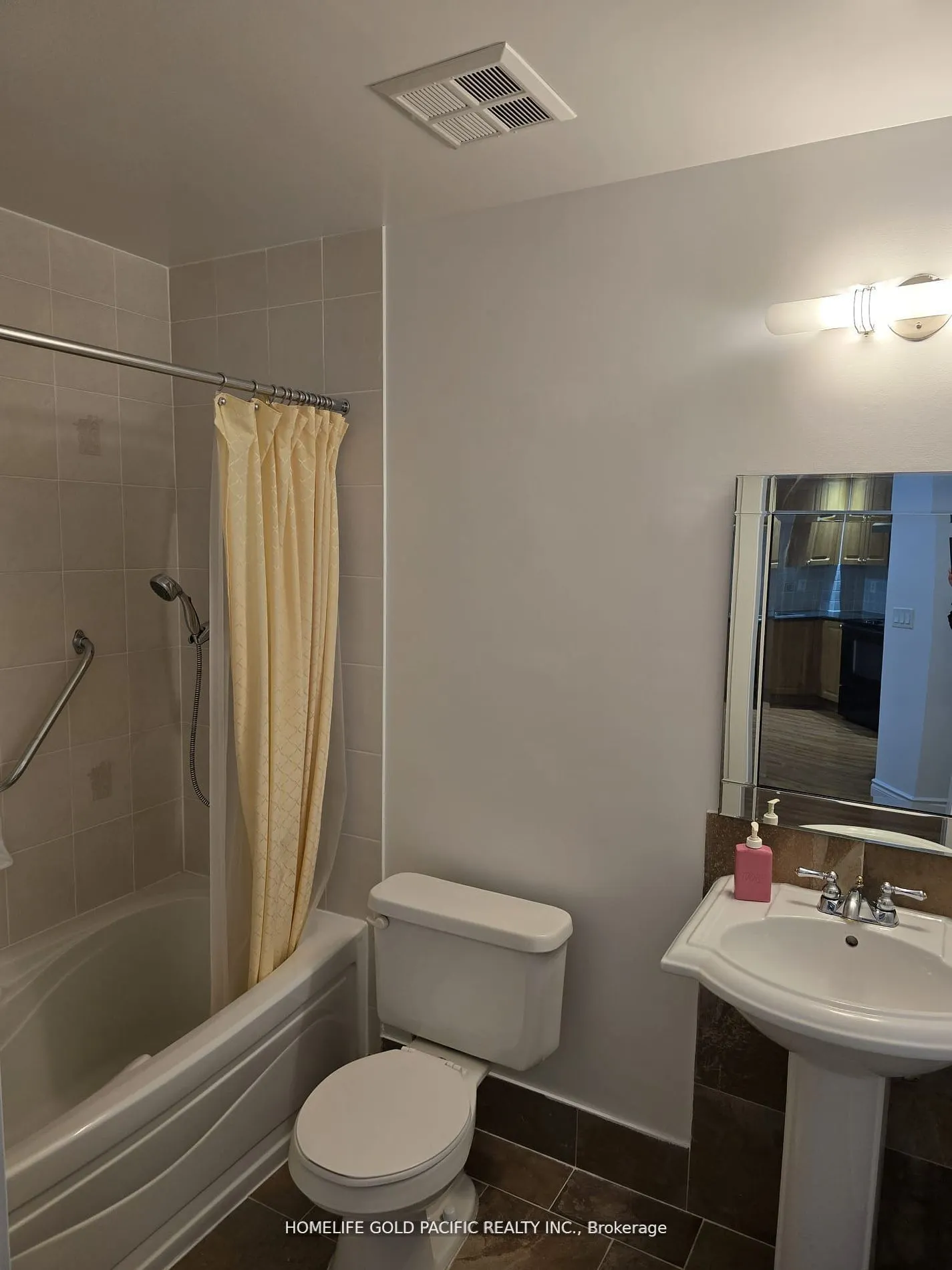 33 Cox Boulevard, #117