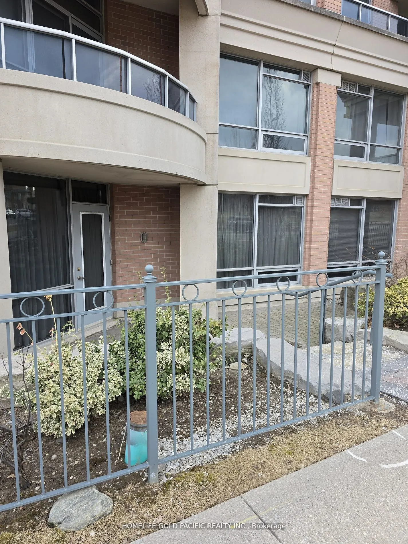 33 Cox Boulevard, #117