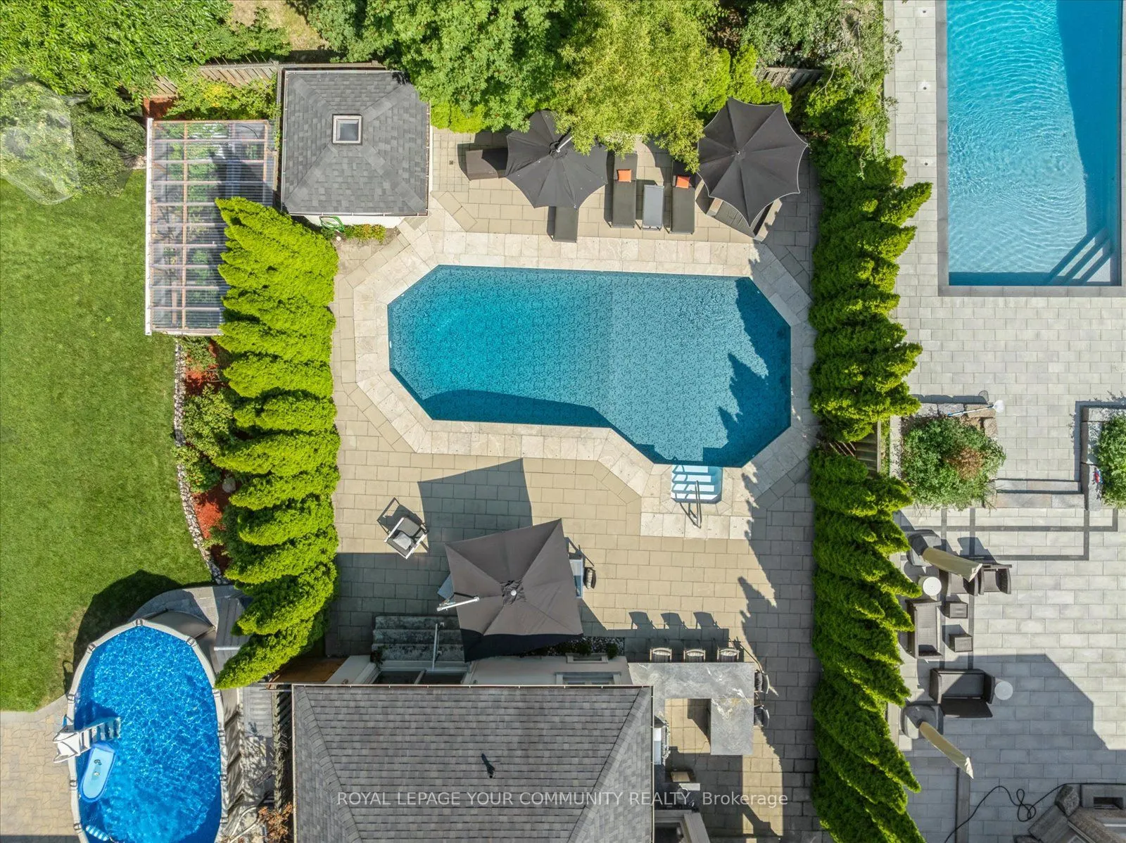 8 Winterport Court