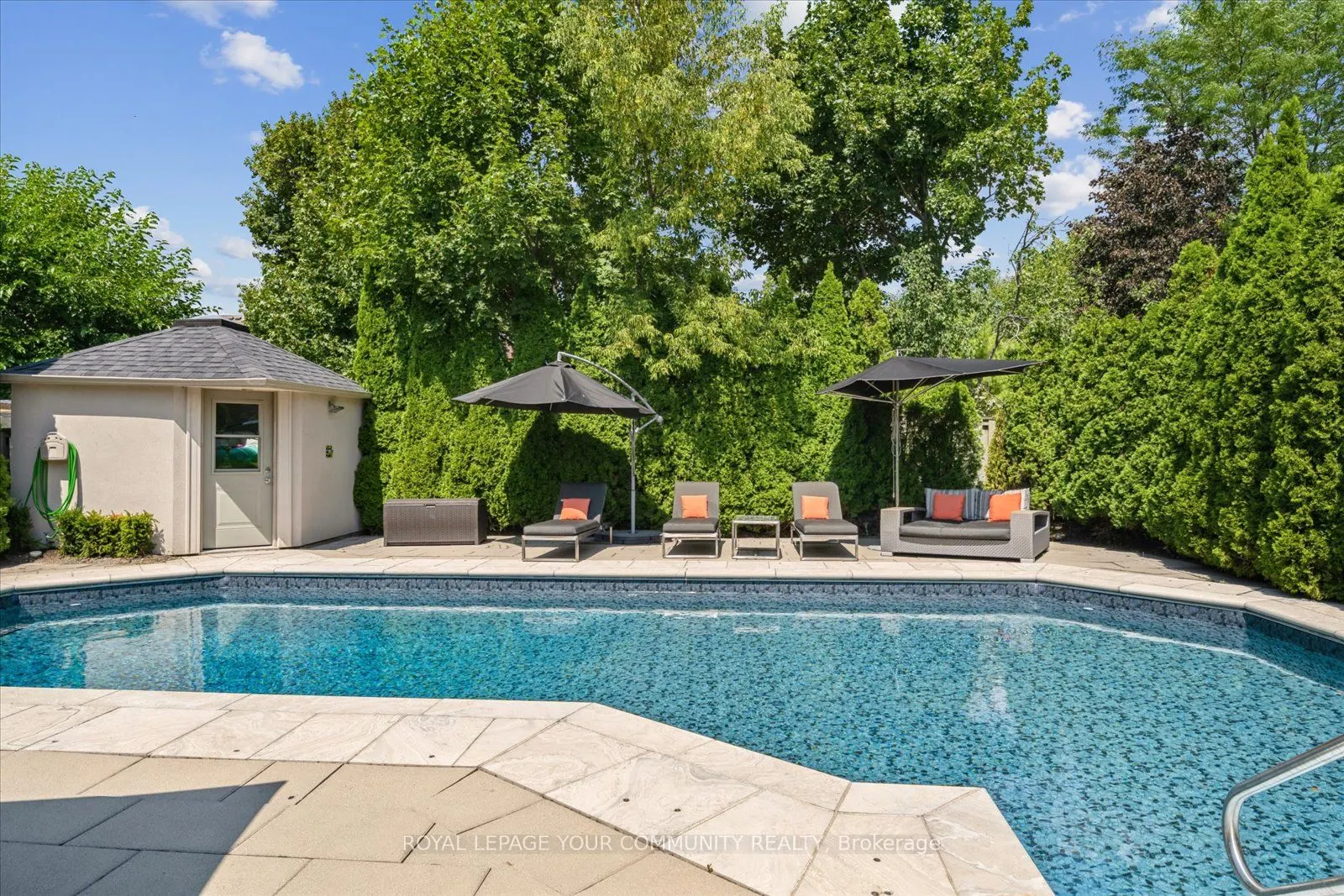 8 Winterport Court